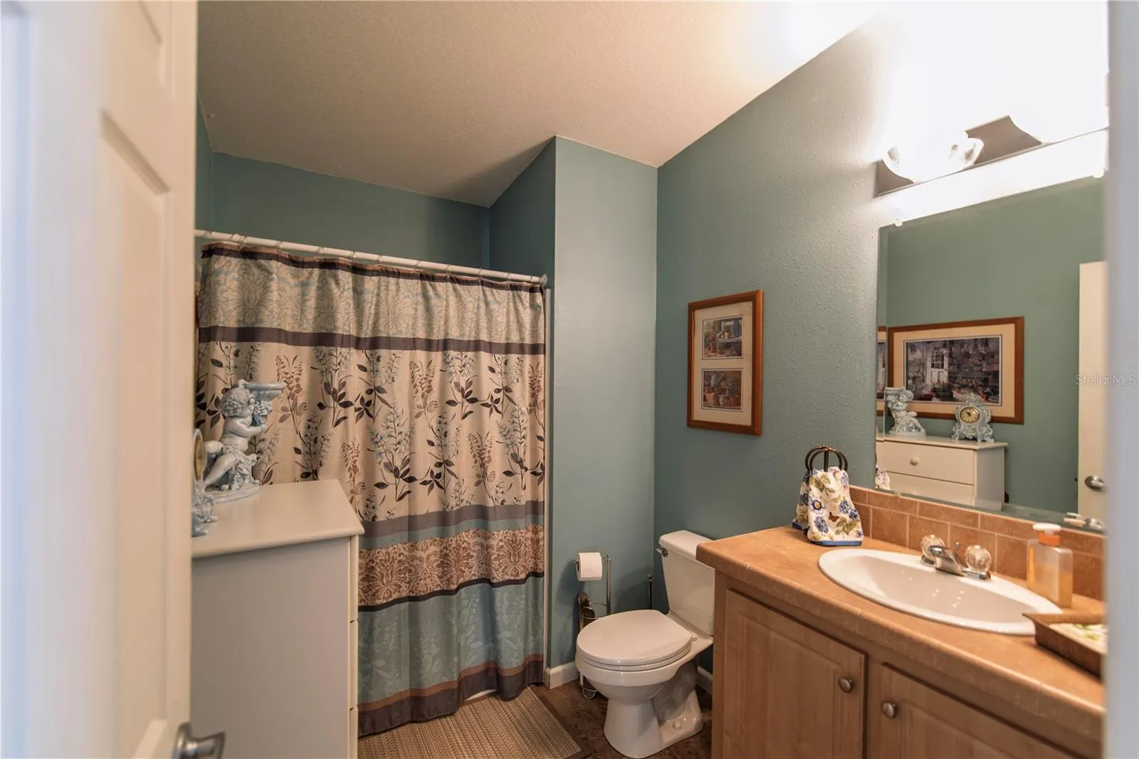 35 EMDEN CIR