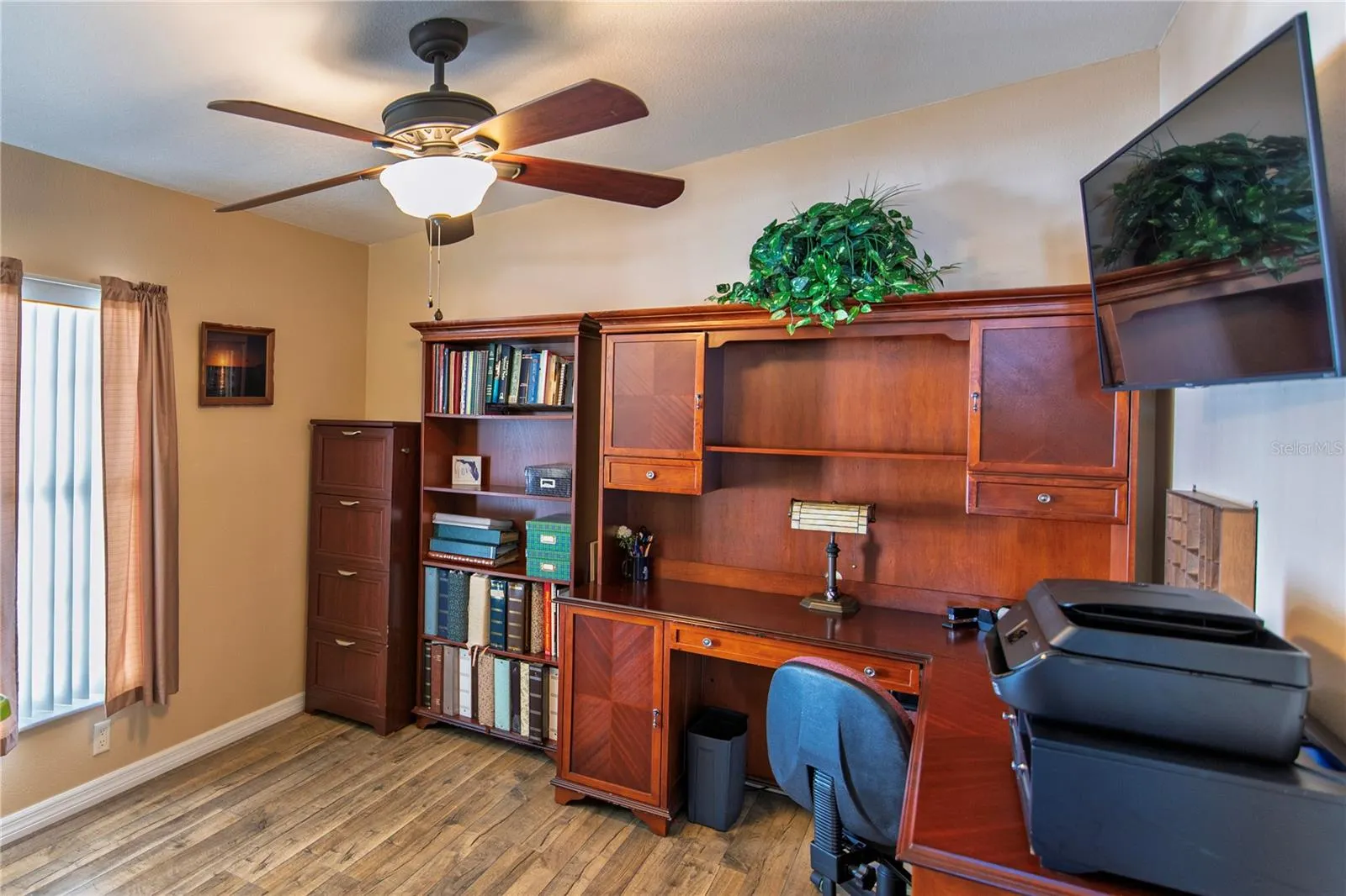 35 EMDEN CIR