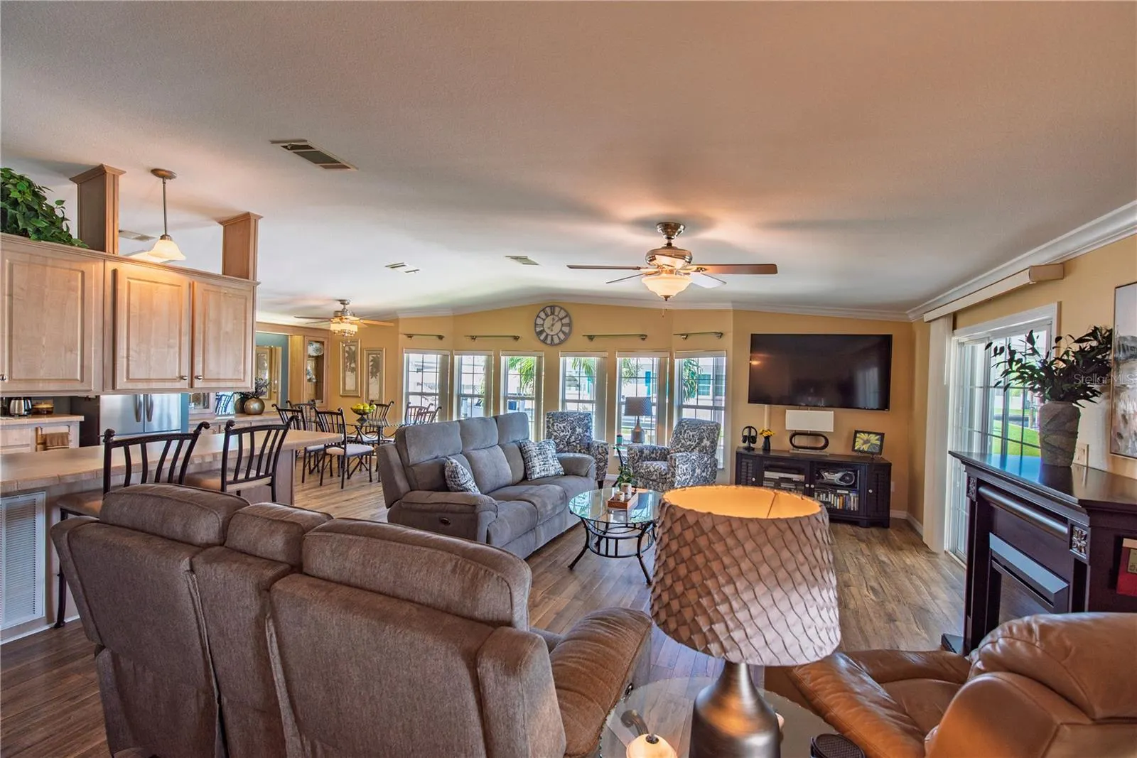 35 EMDEN CIR