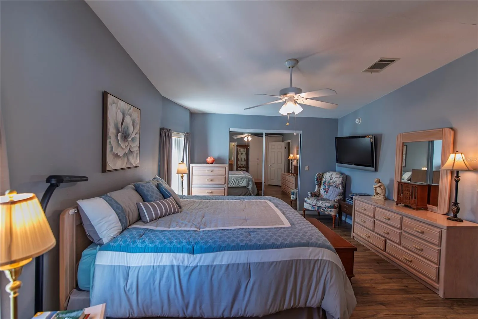 35 EMDEN CIR