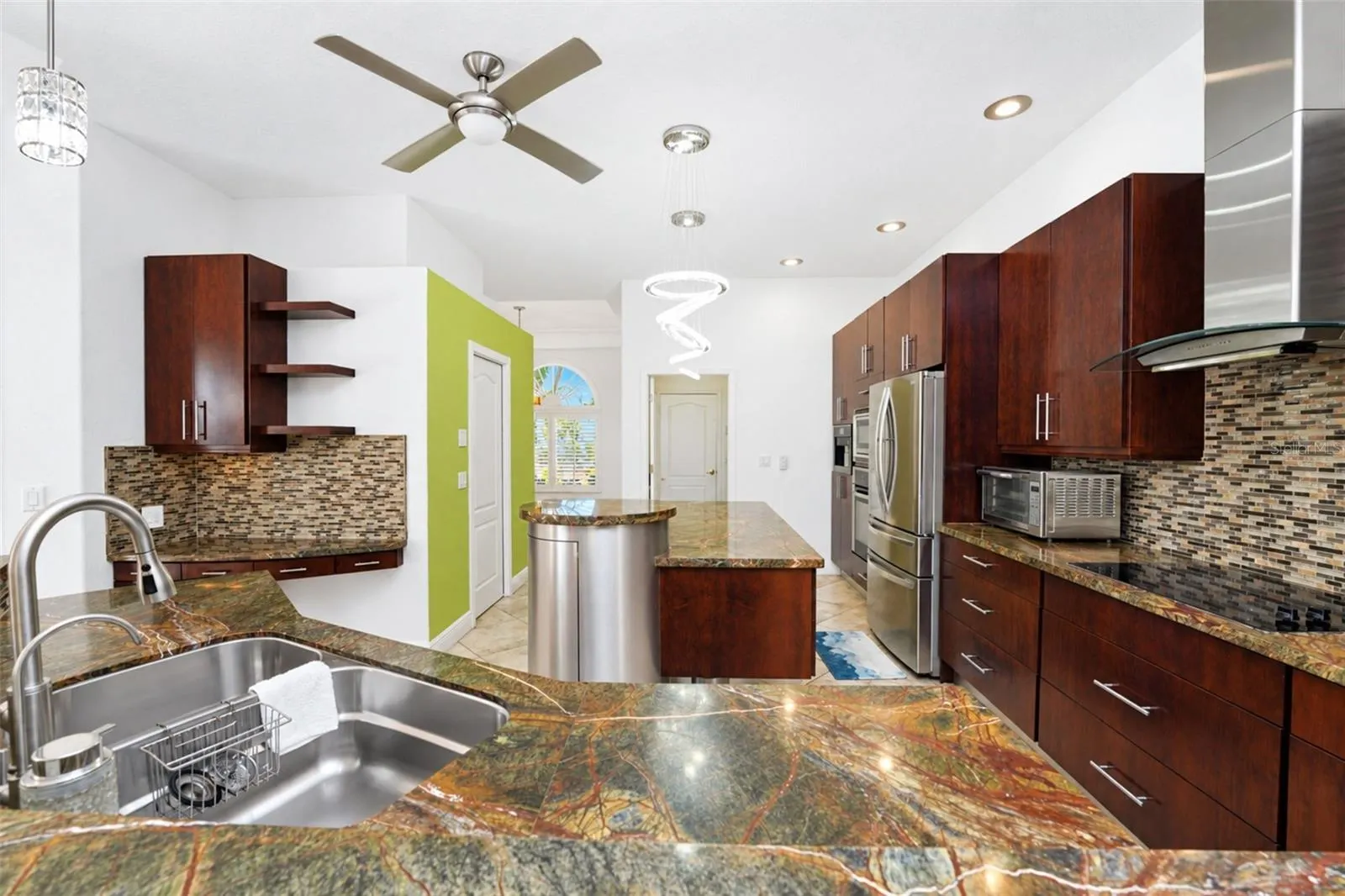 1481 W MARION AVE