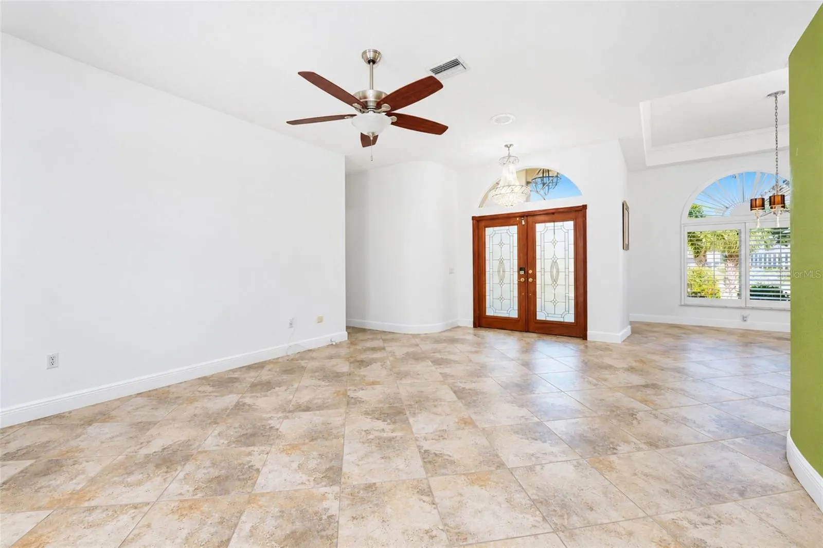 1481 W MARION AVE