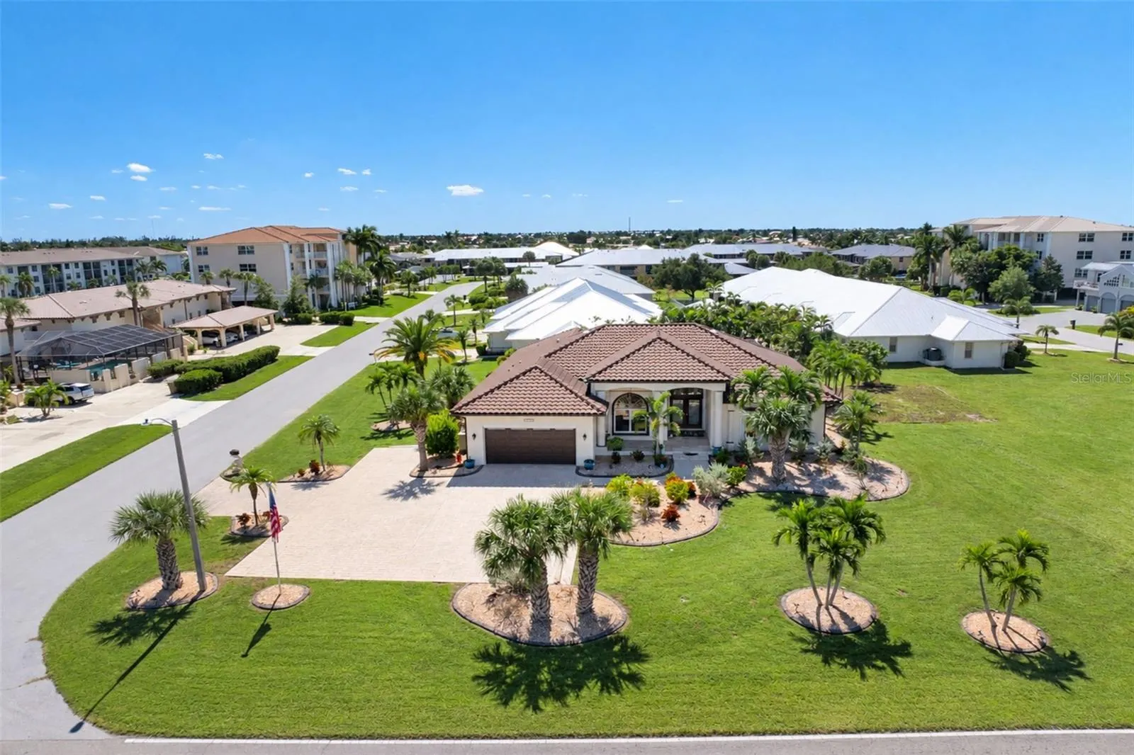 1481 W MARION AVE