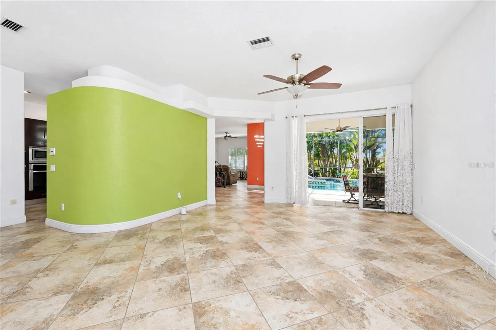 1481 W MARION AVE