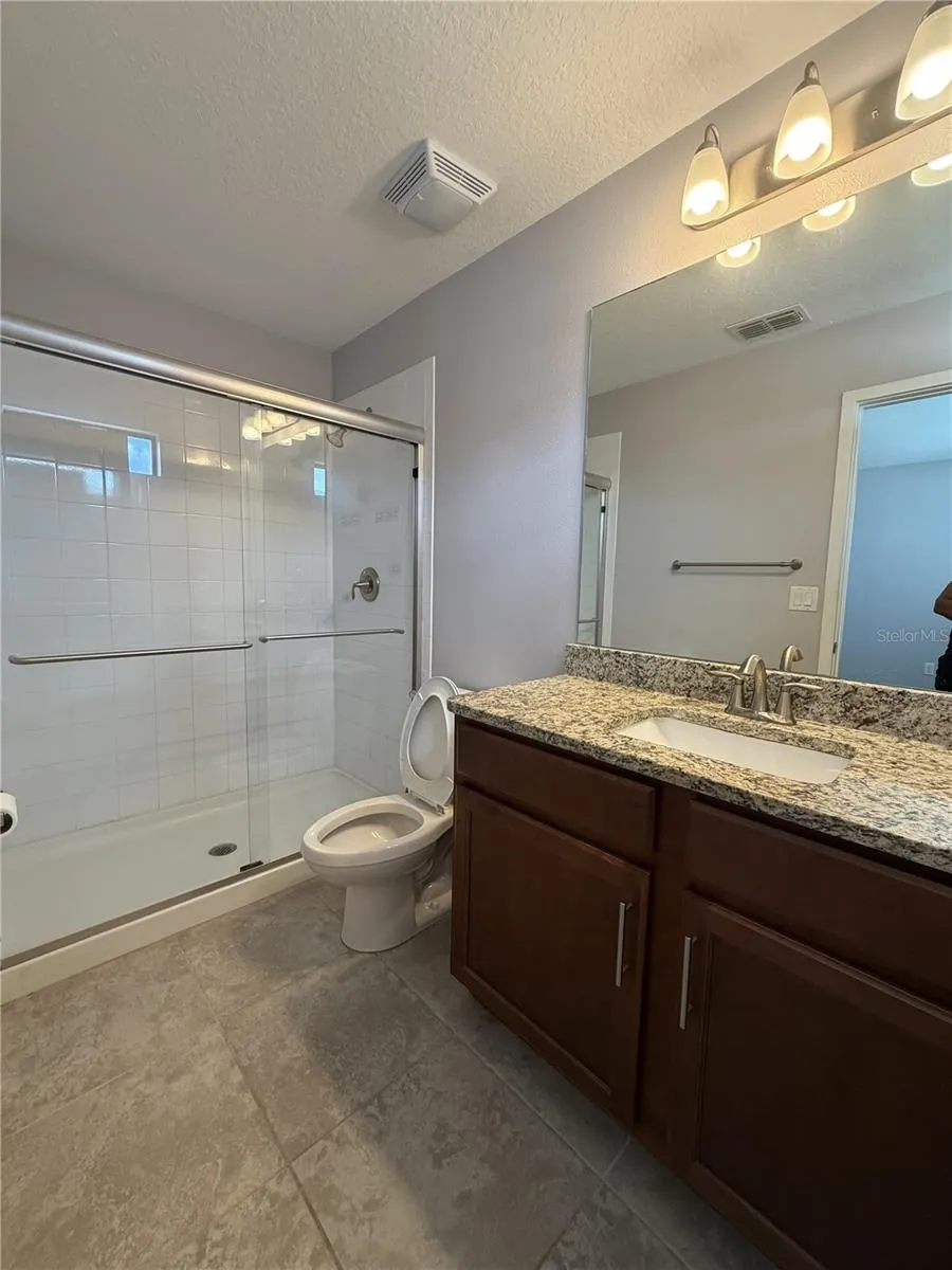 4713 TERRA ESMERALDA DR