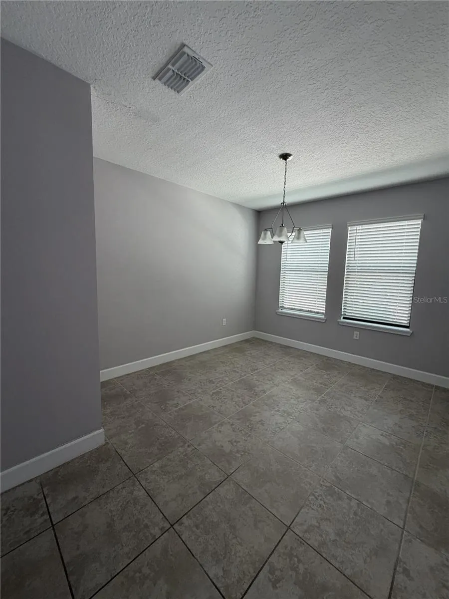 4713 TERRA ESMERALDA DR