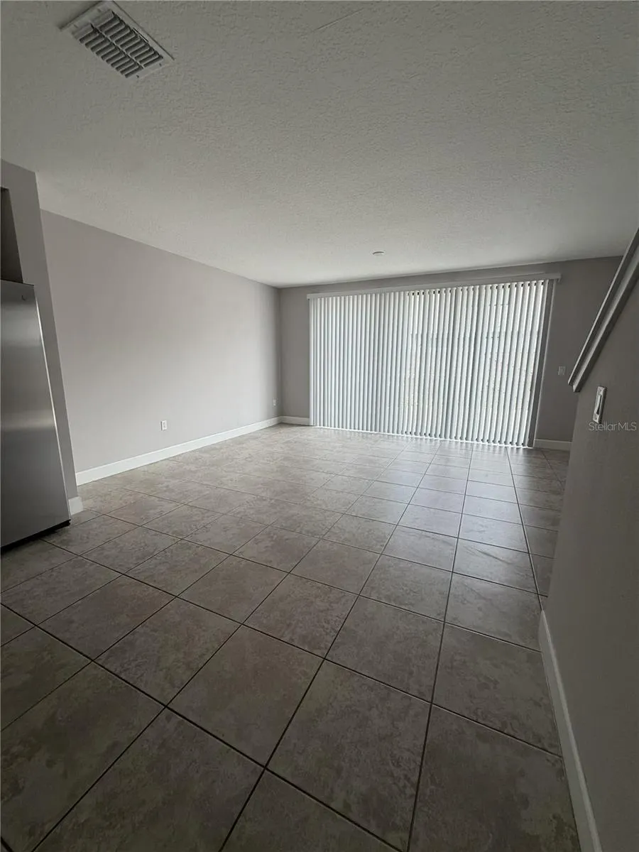 4713 TERRA ESMERALDA DR
