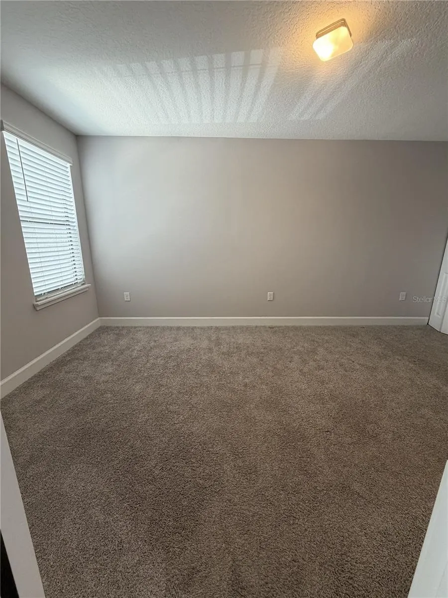 4713 TERRA ESMERALDA DR