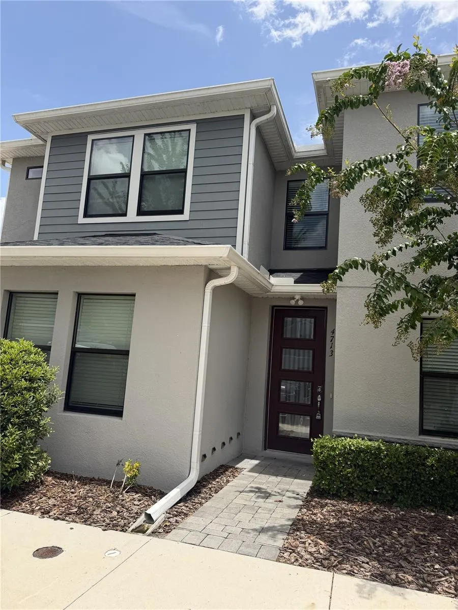 4713 TERRA ESMERALDA DR