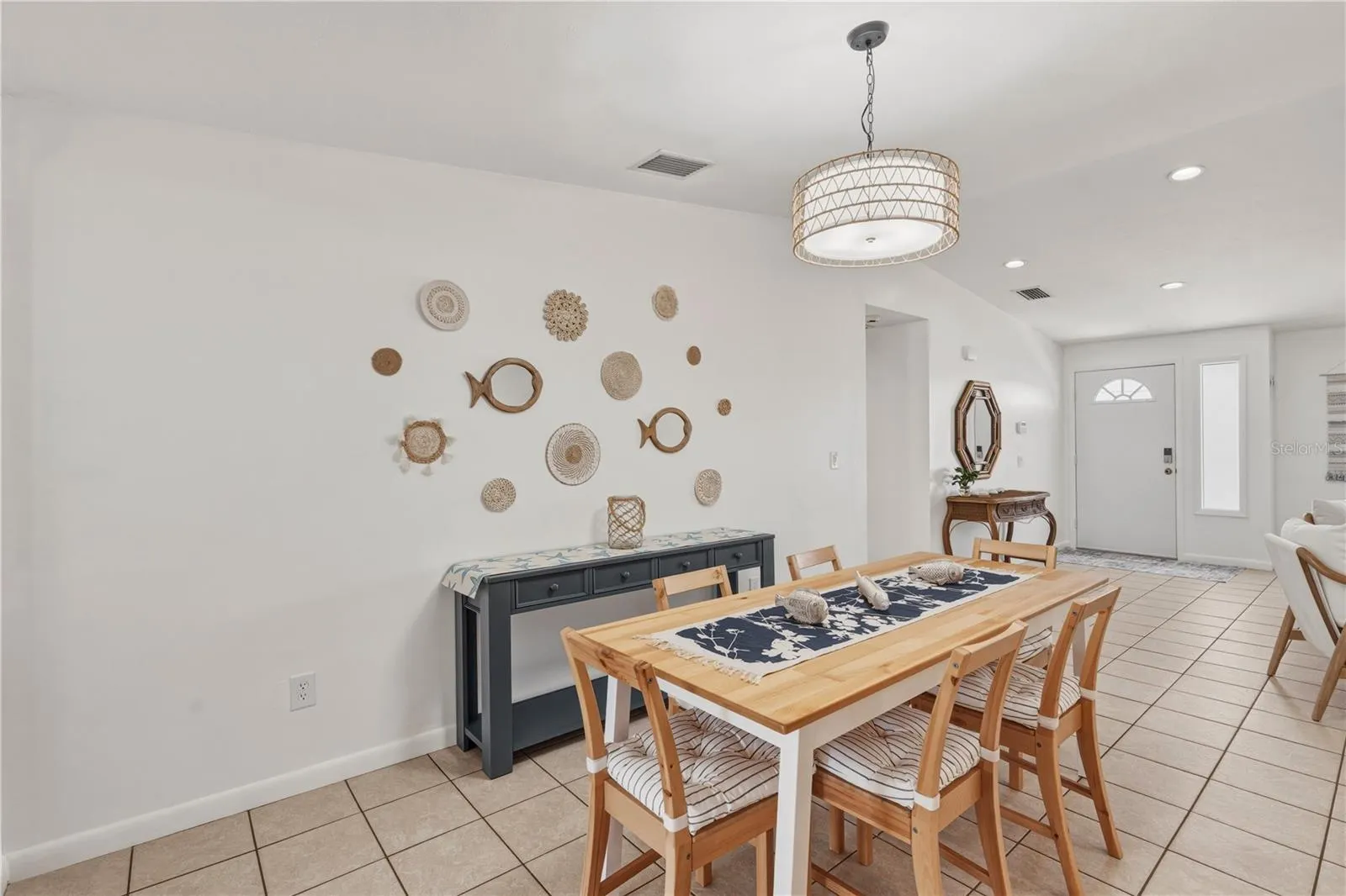 21277 EDGEWATER DR