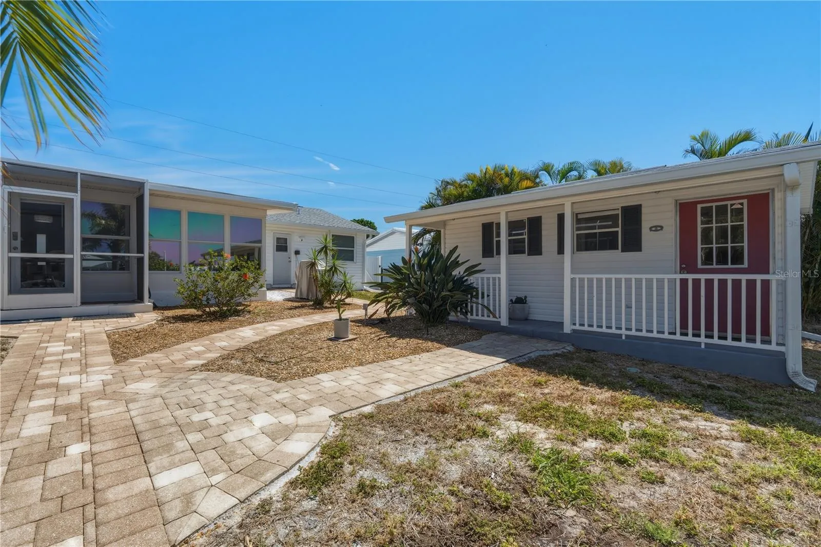 21277 EDGEWATER DR