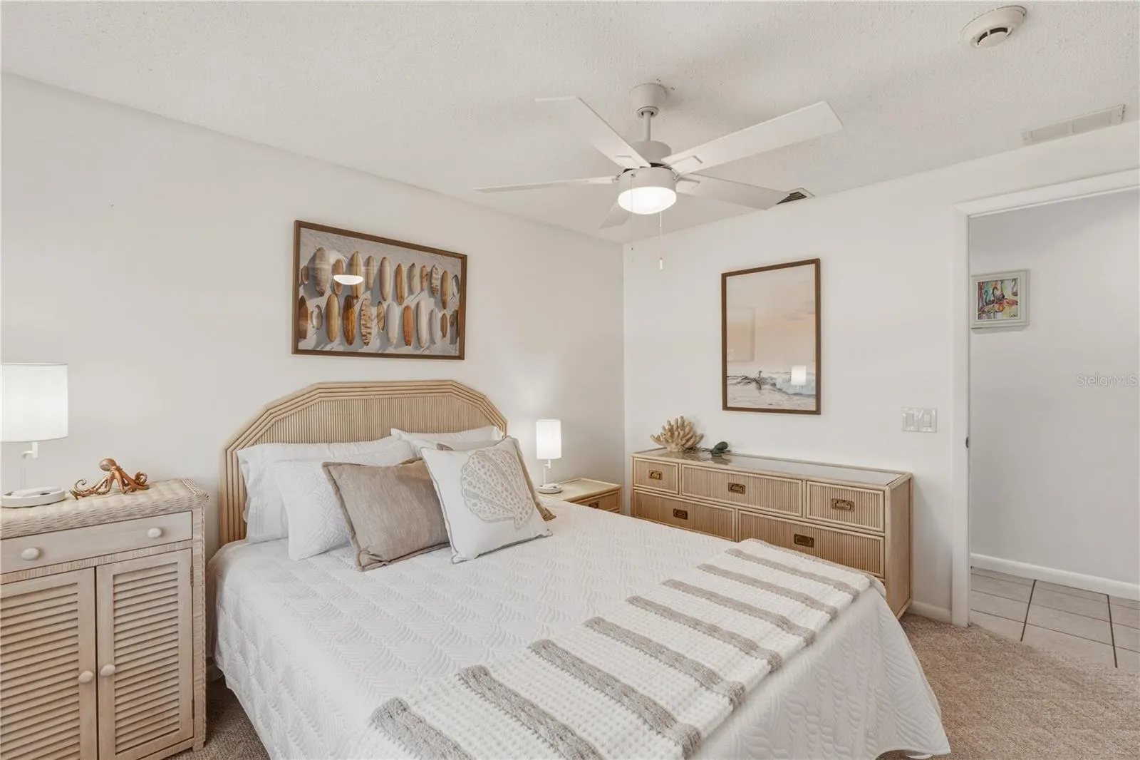 21277 EDGEWATER DR
