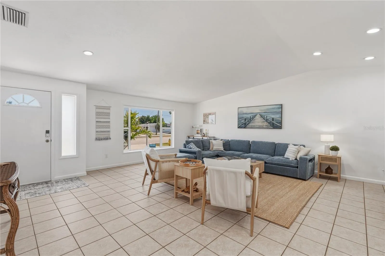 21277 EDGEWATER DR