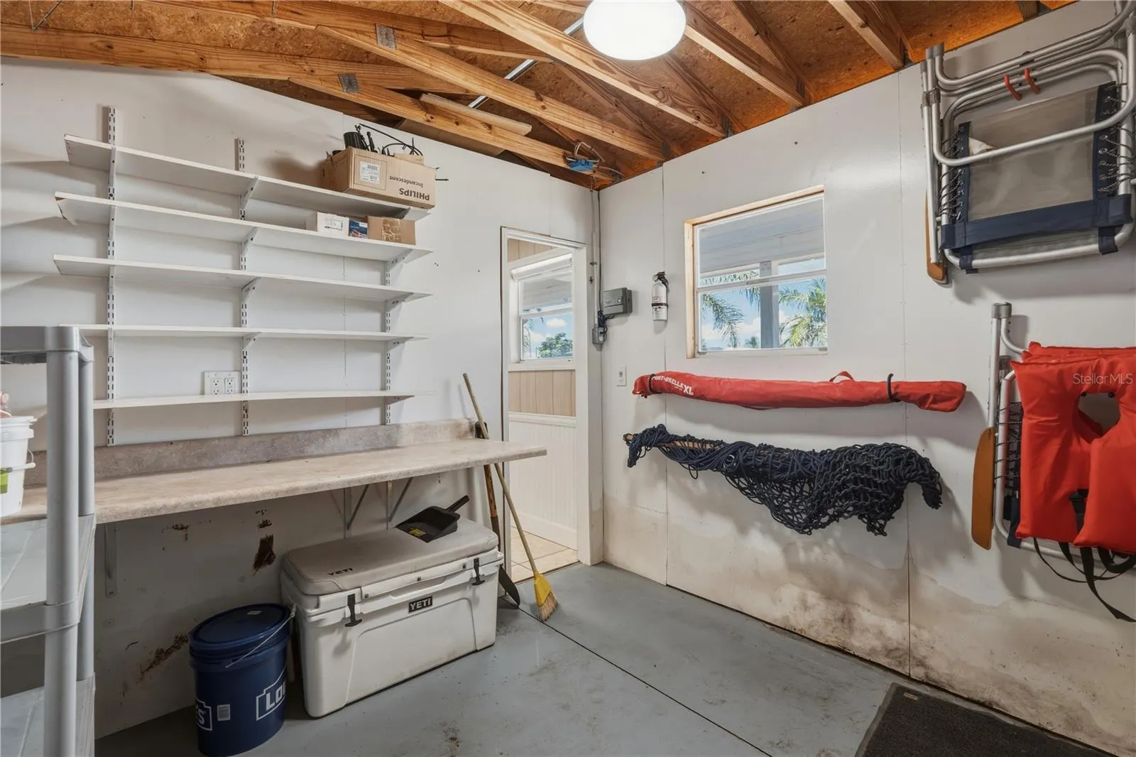 21277 EDGEWATER DR