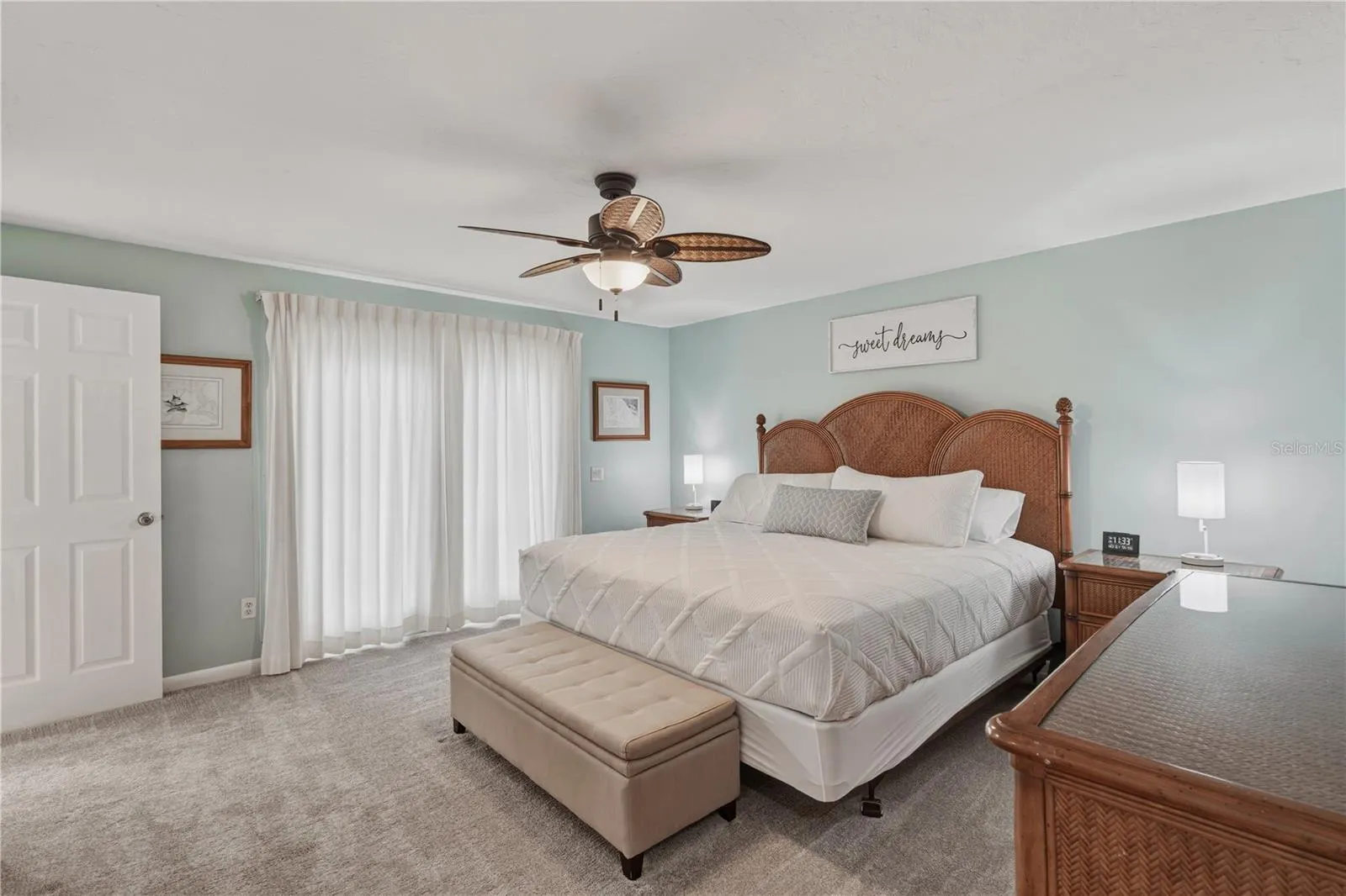 21277 EDGEWATER DR