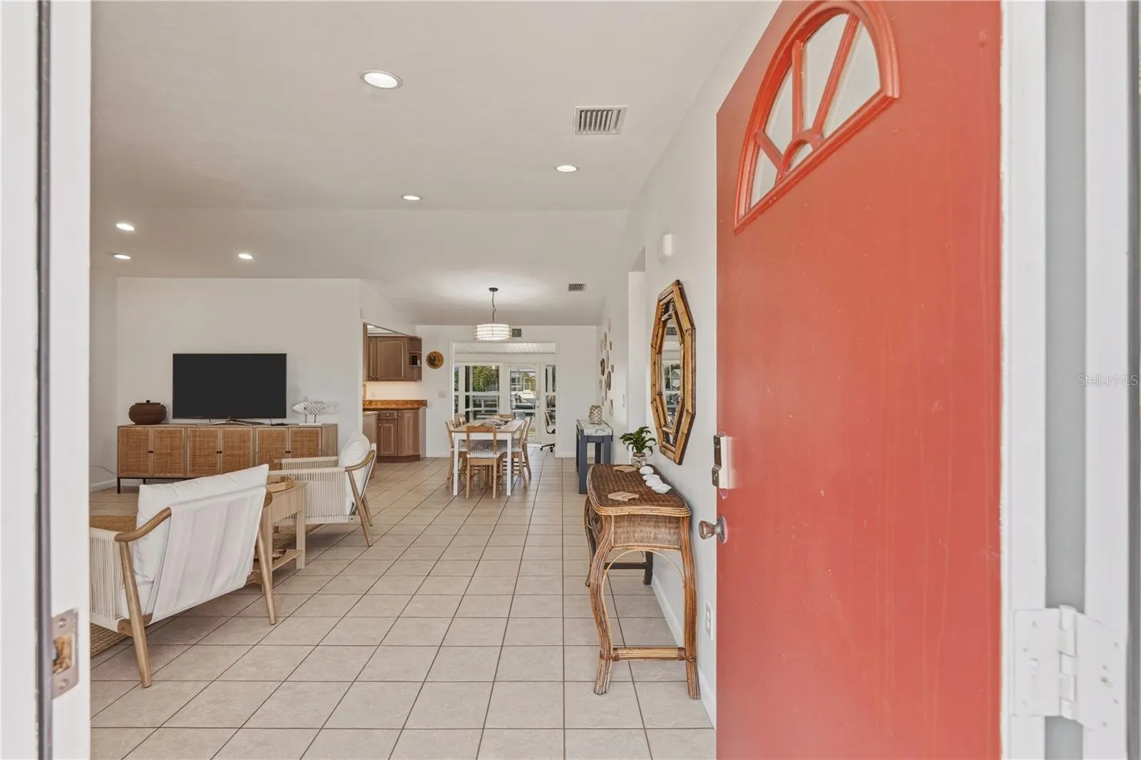 21277 EDGEWATER DR