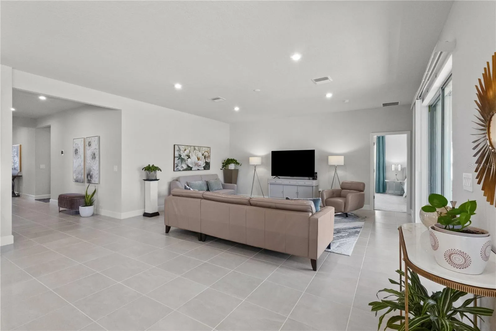 16891 CASTORO DR