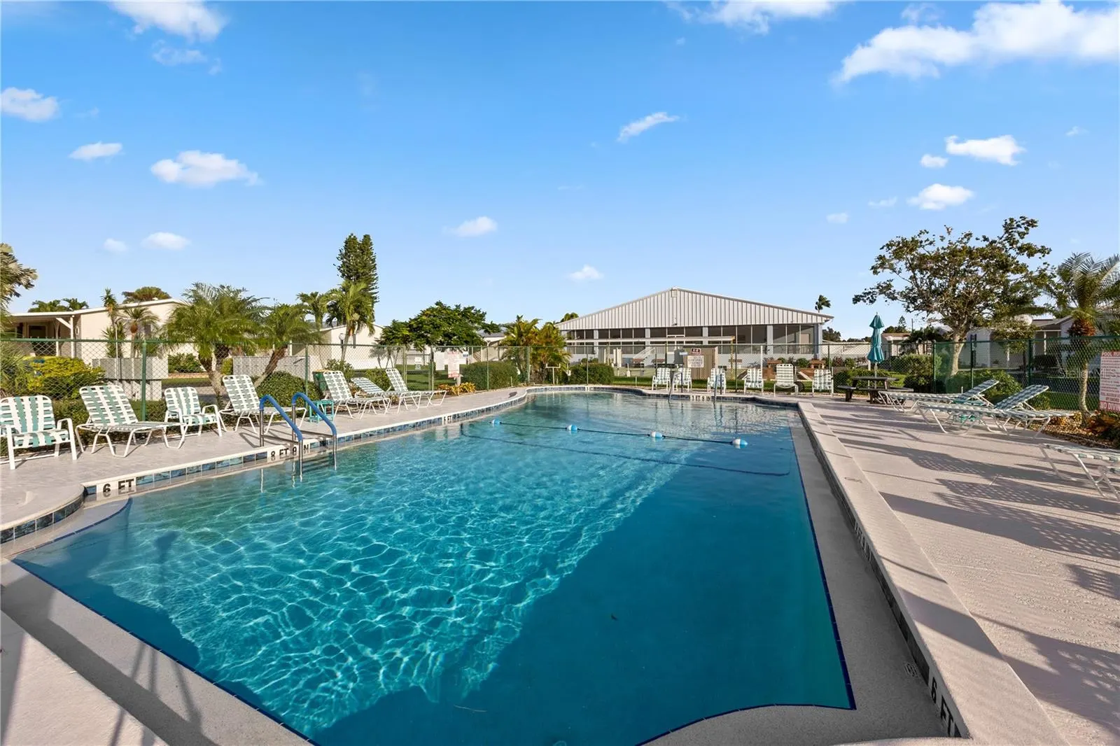 4300 RIVERSIDE DR #53 #53