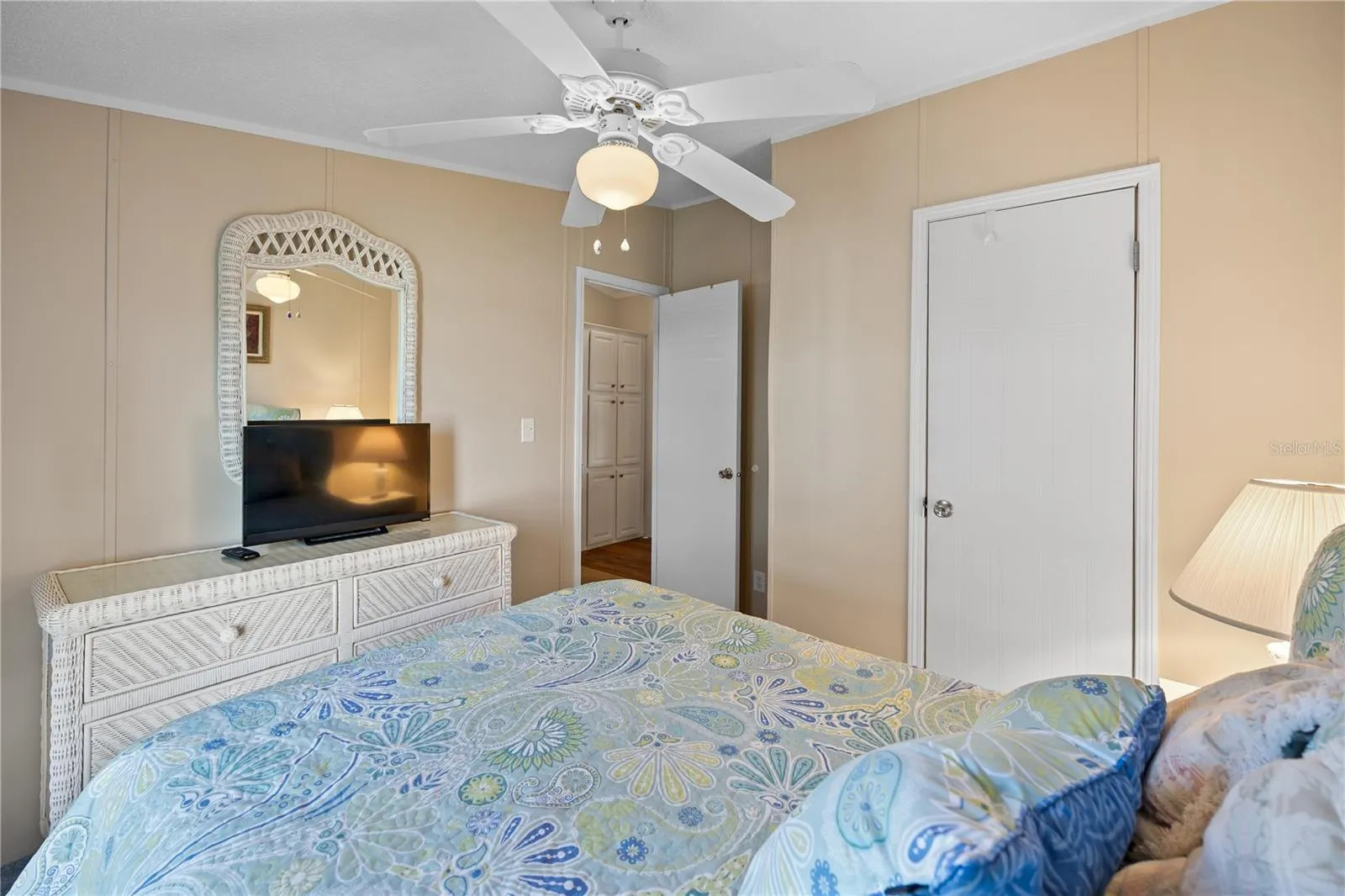 4300 RIVERSIDE DR #53 #53