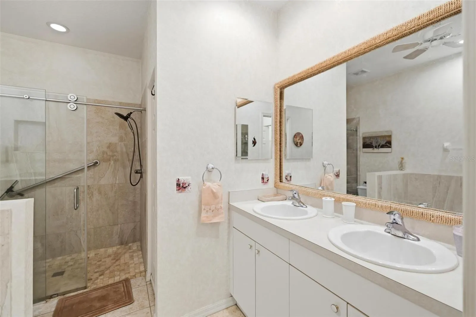 1284 GREEN OAK TRL