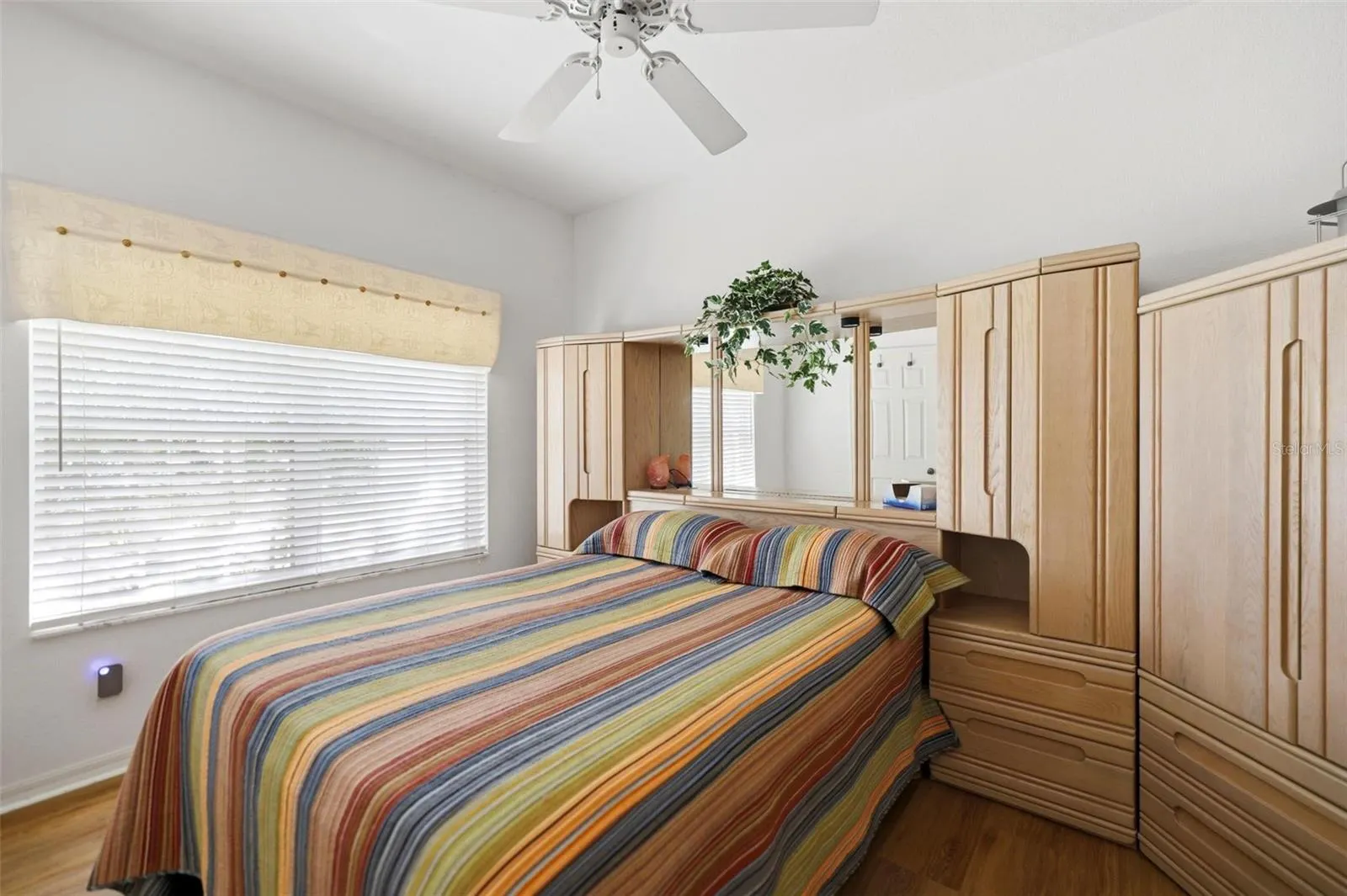 1284 GREEN OAK TRL