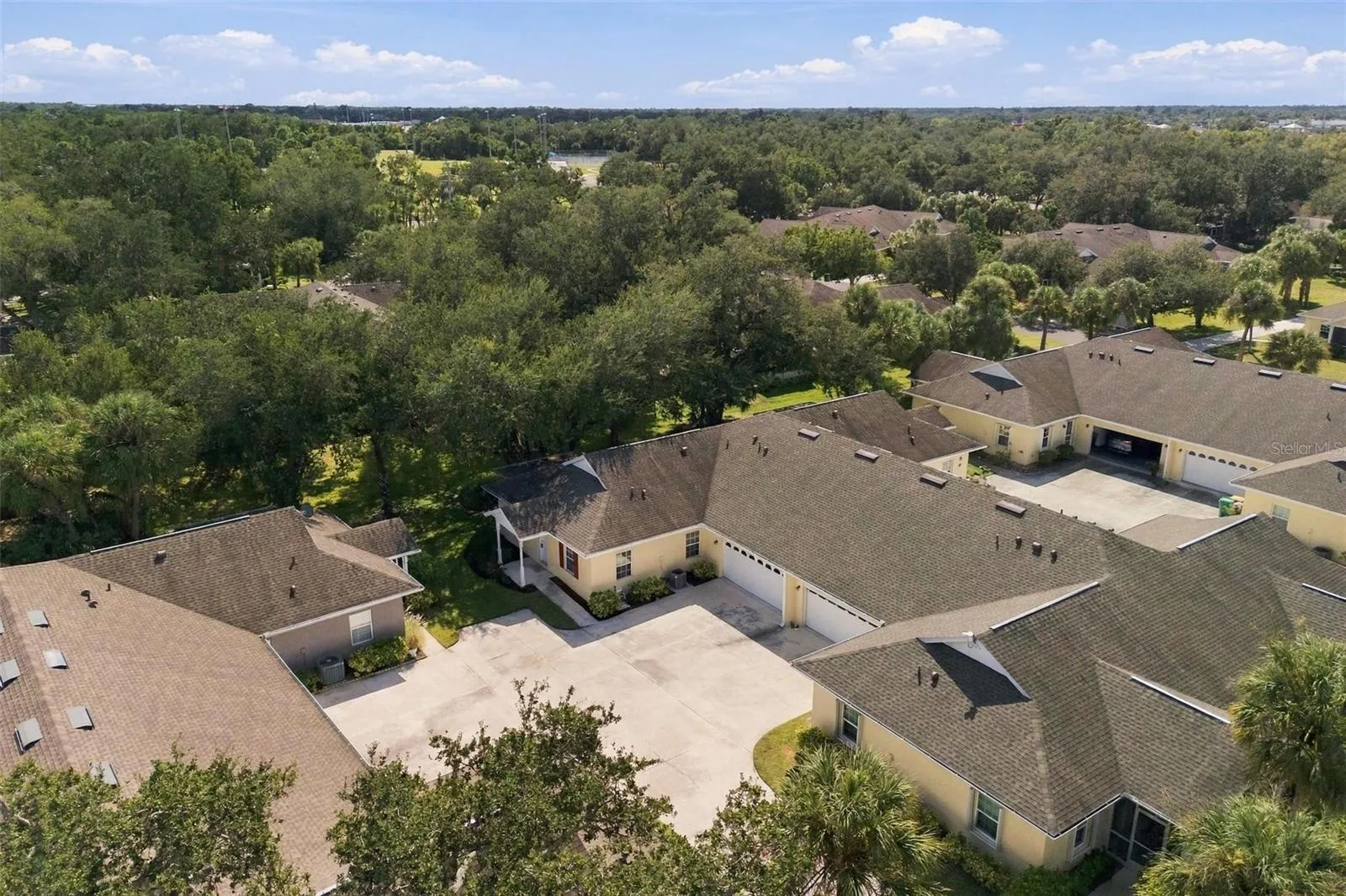 1284 GREEN OAK TRL