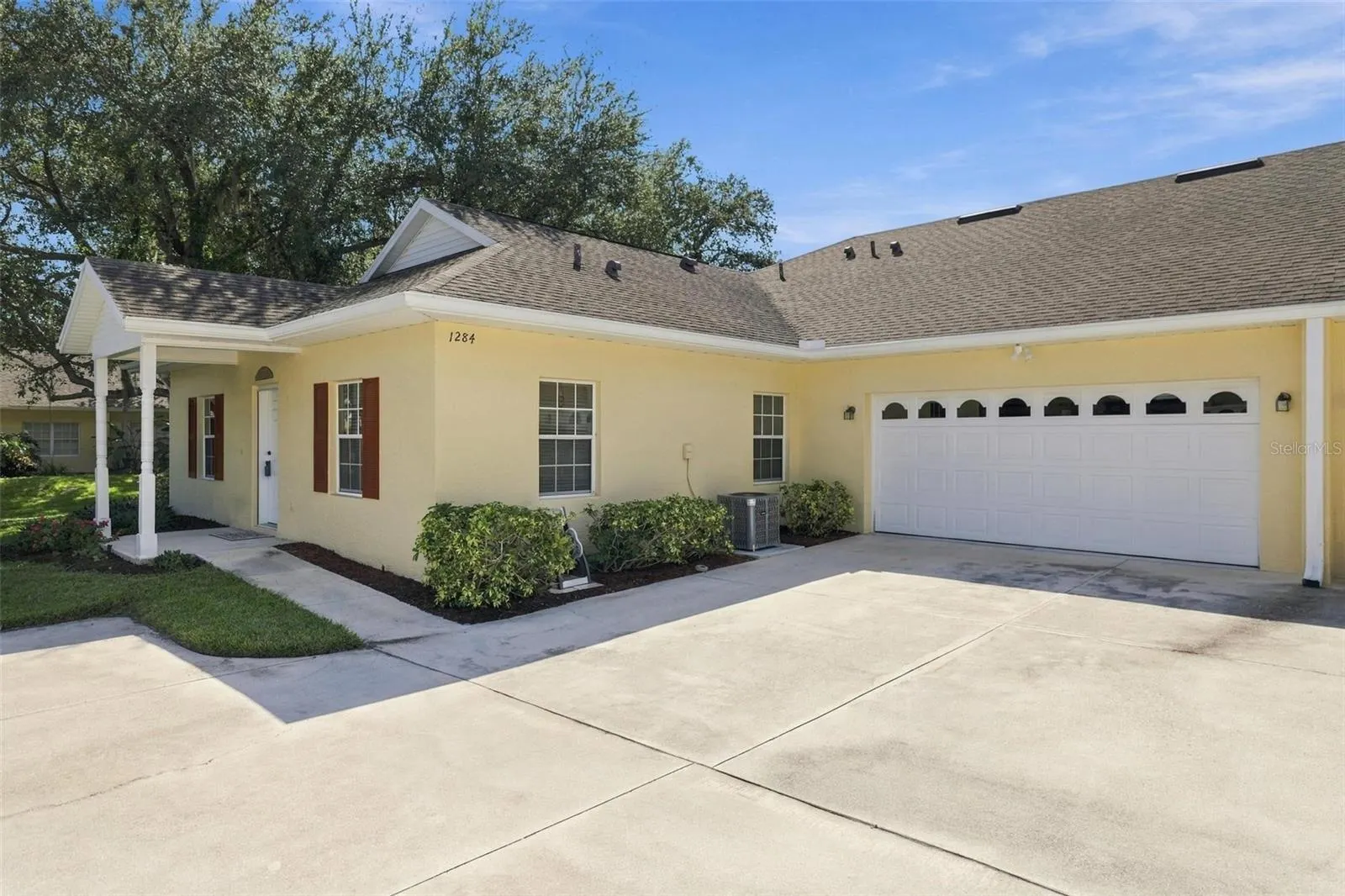 1284 GREEN OAK TRL