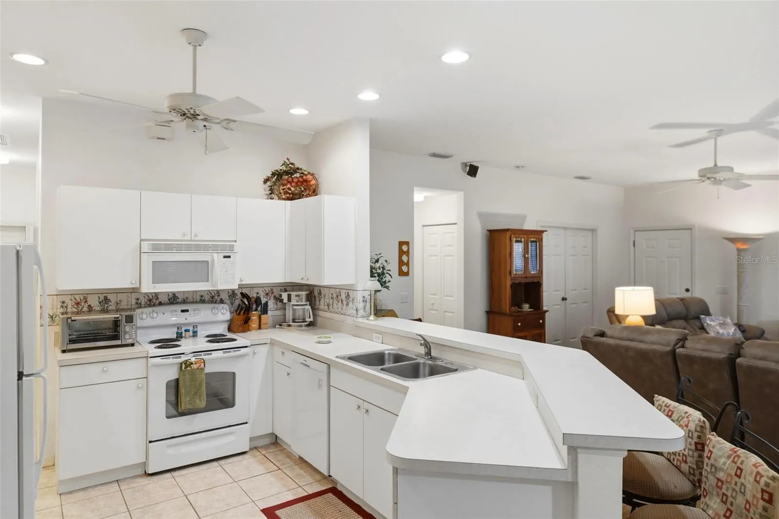 1284 GREEN OAK TRL