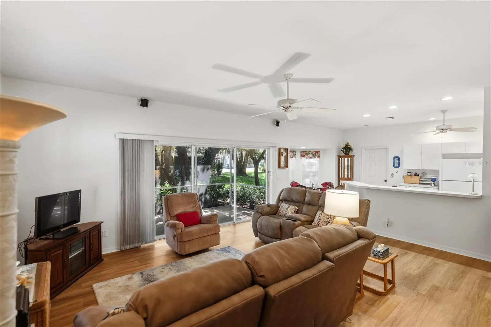 1284 GREEN OAK TRL