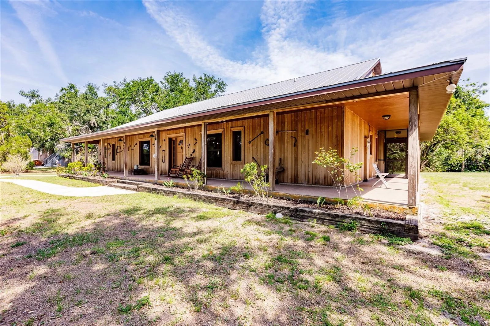 5826 SW HIGHWAY 72