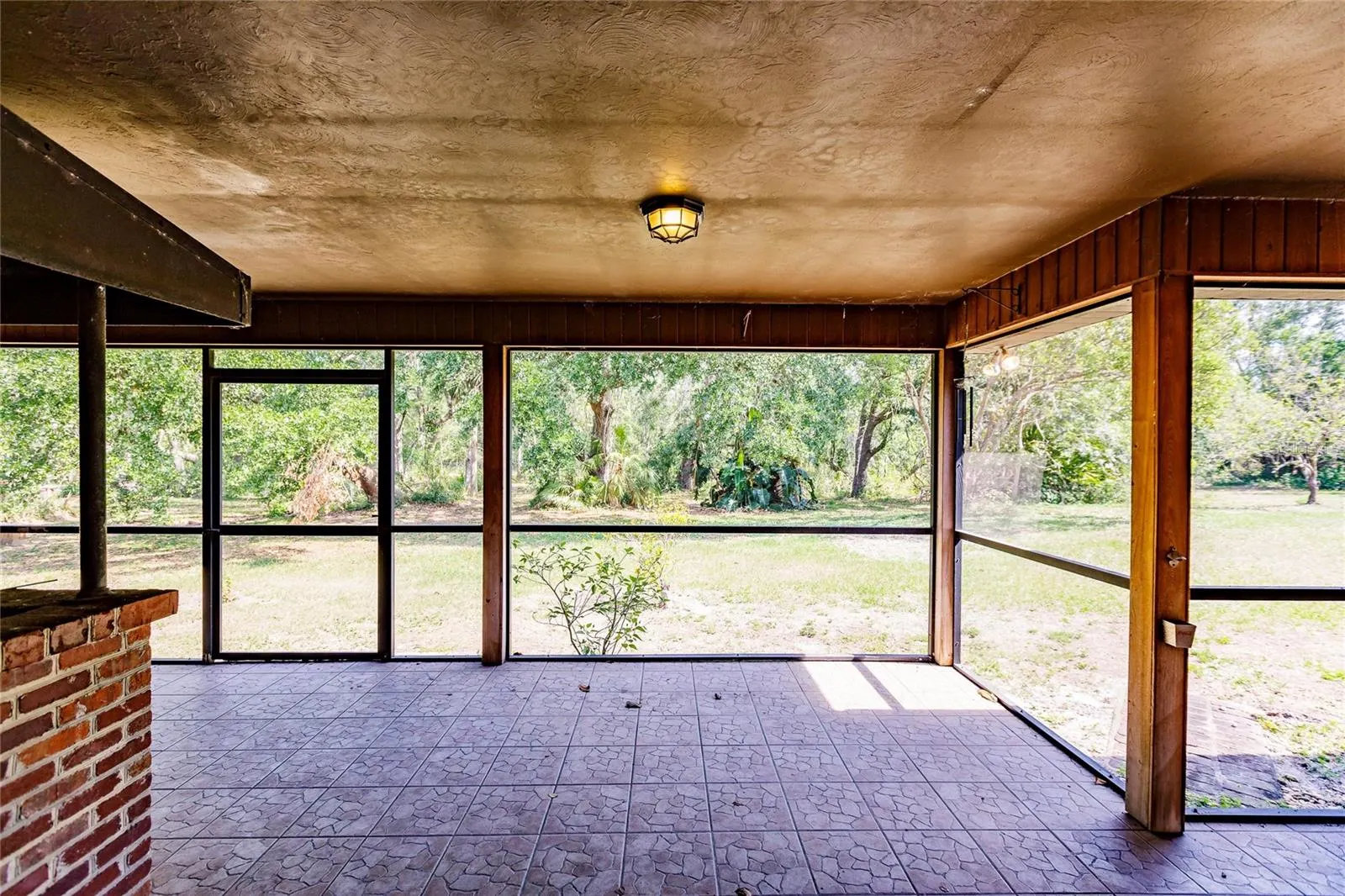 5826 SW HIGHWAY 72
