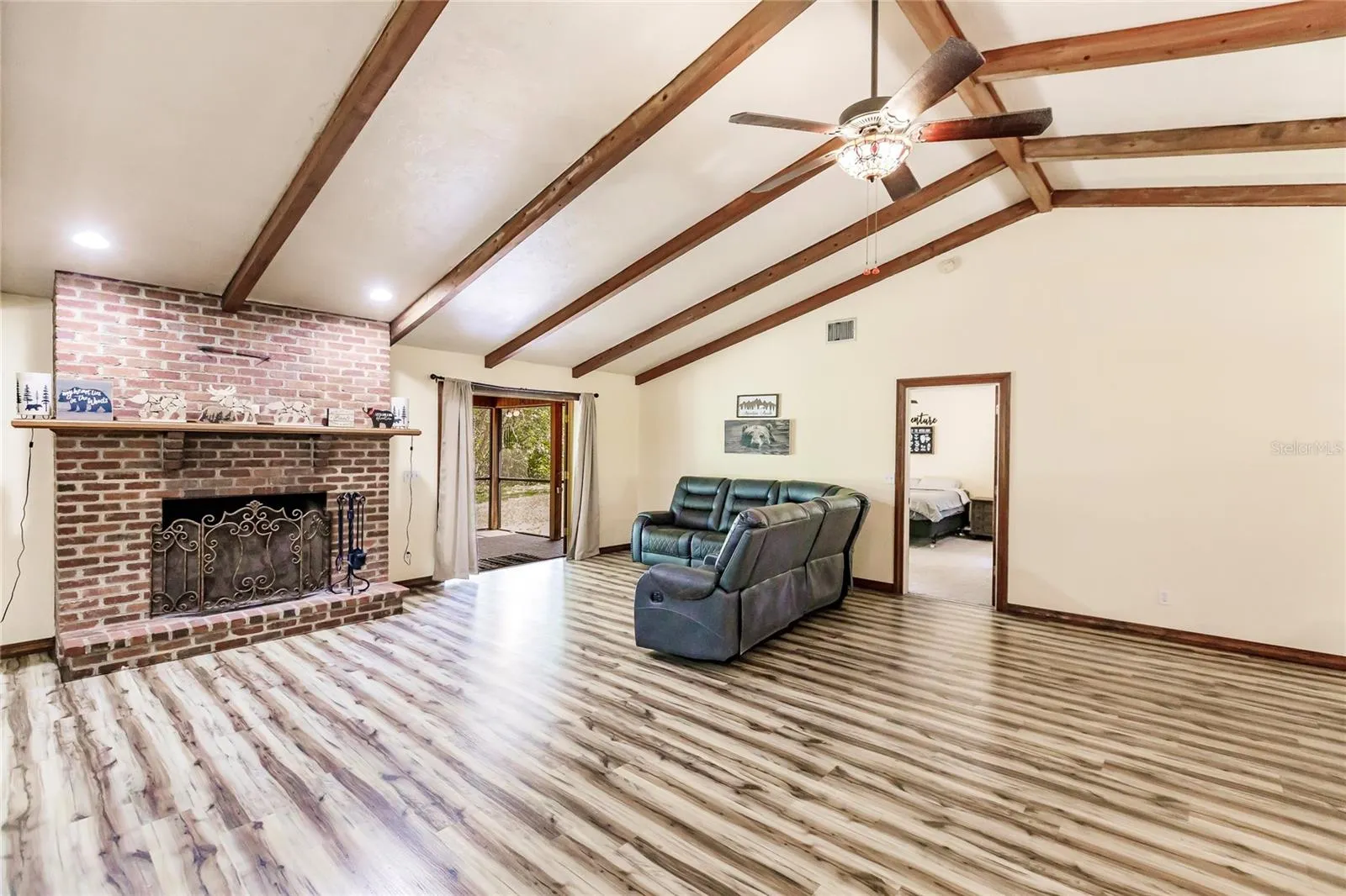 5826 SW HIGHWAY 72