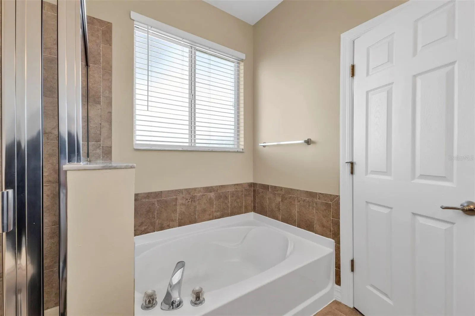 17509 LOCKHART CT