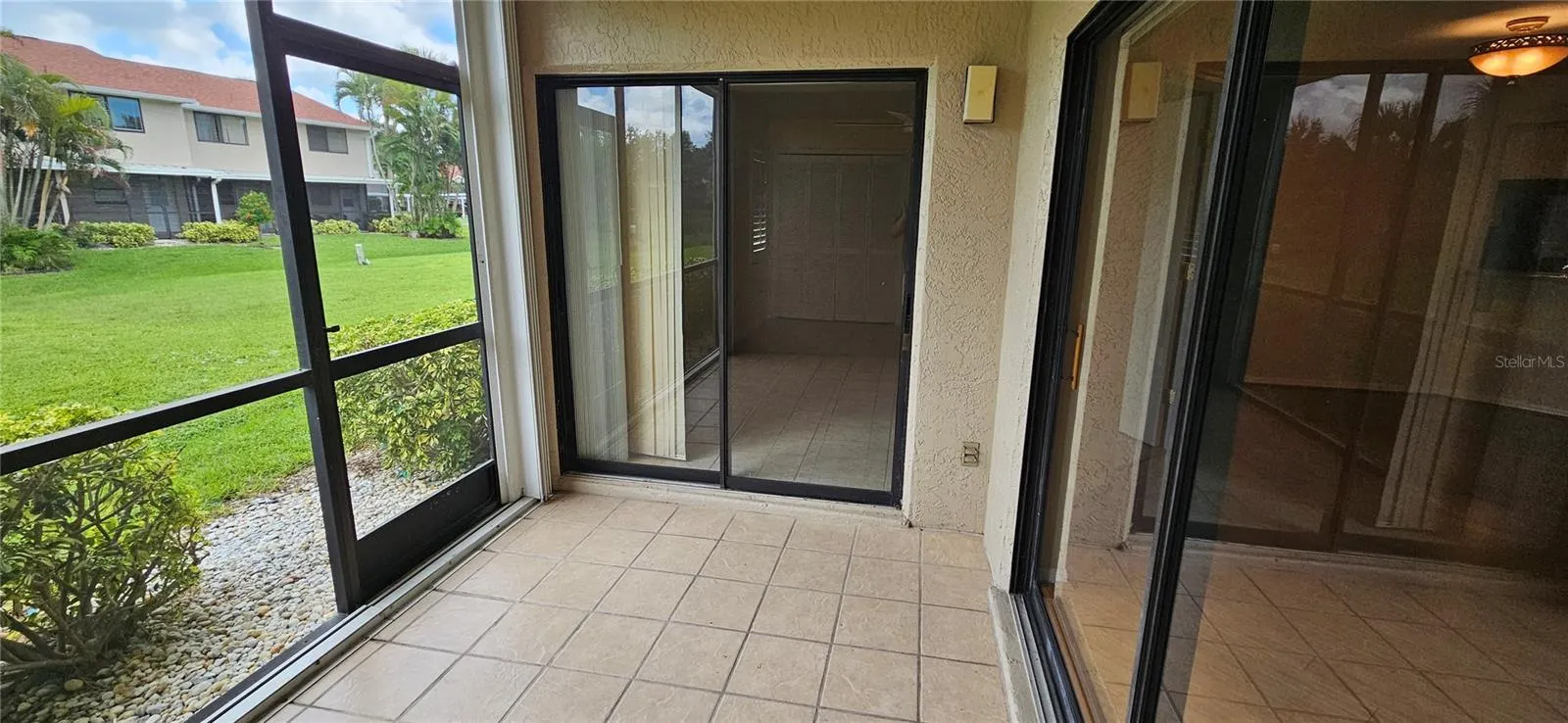 9640 WINDSOR GARDENS LN #104 #104