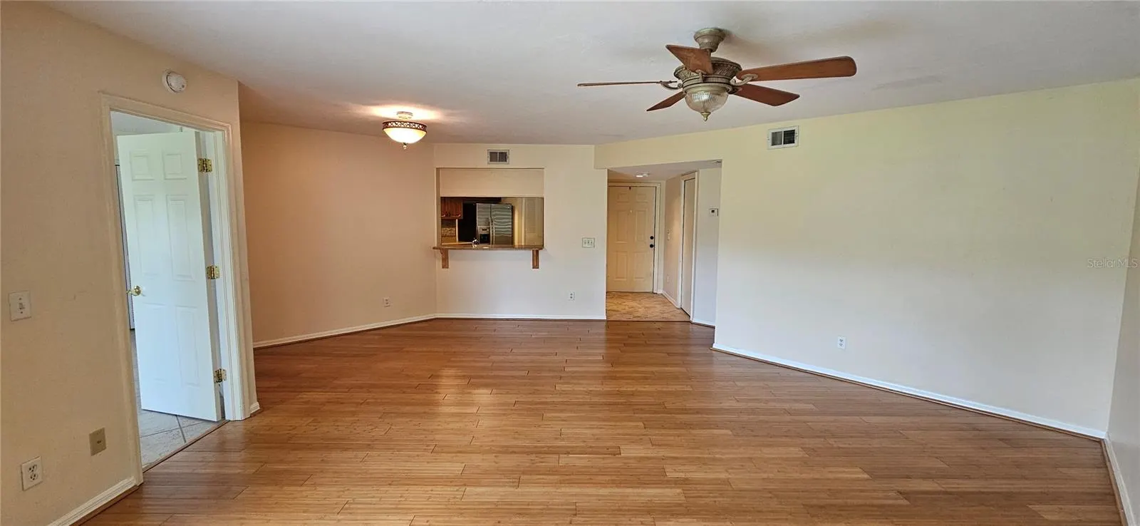 9640 WINDSOR GARDENS LN #104 #104