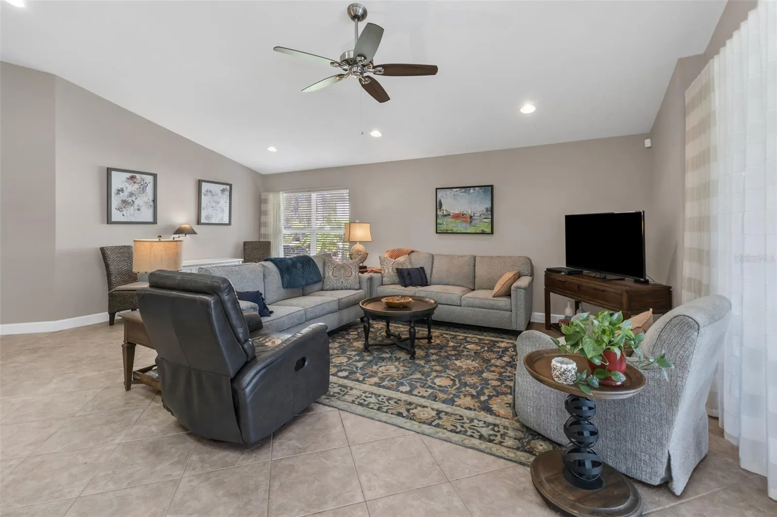 14394 SILVER LAKES CIR