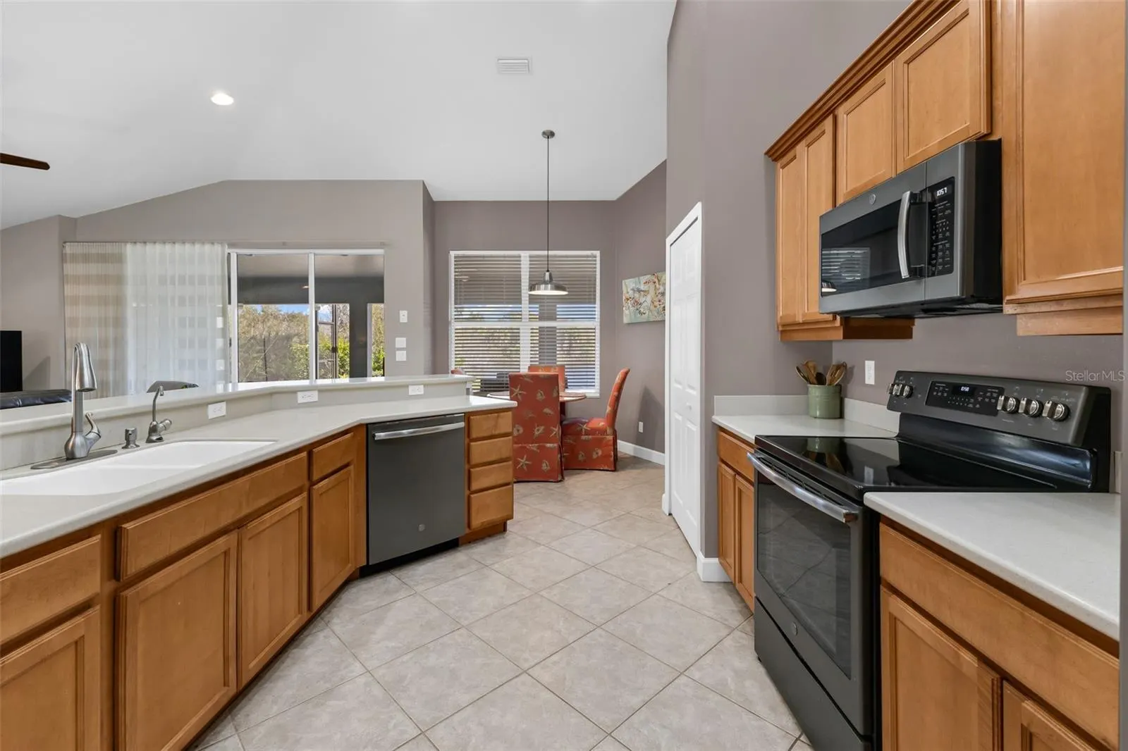 14394 SILVER LAKES CIR