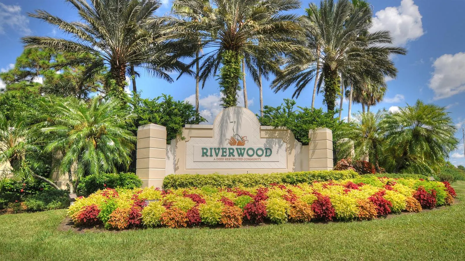 14394 SILVER LAKES CIR
