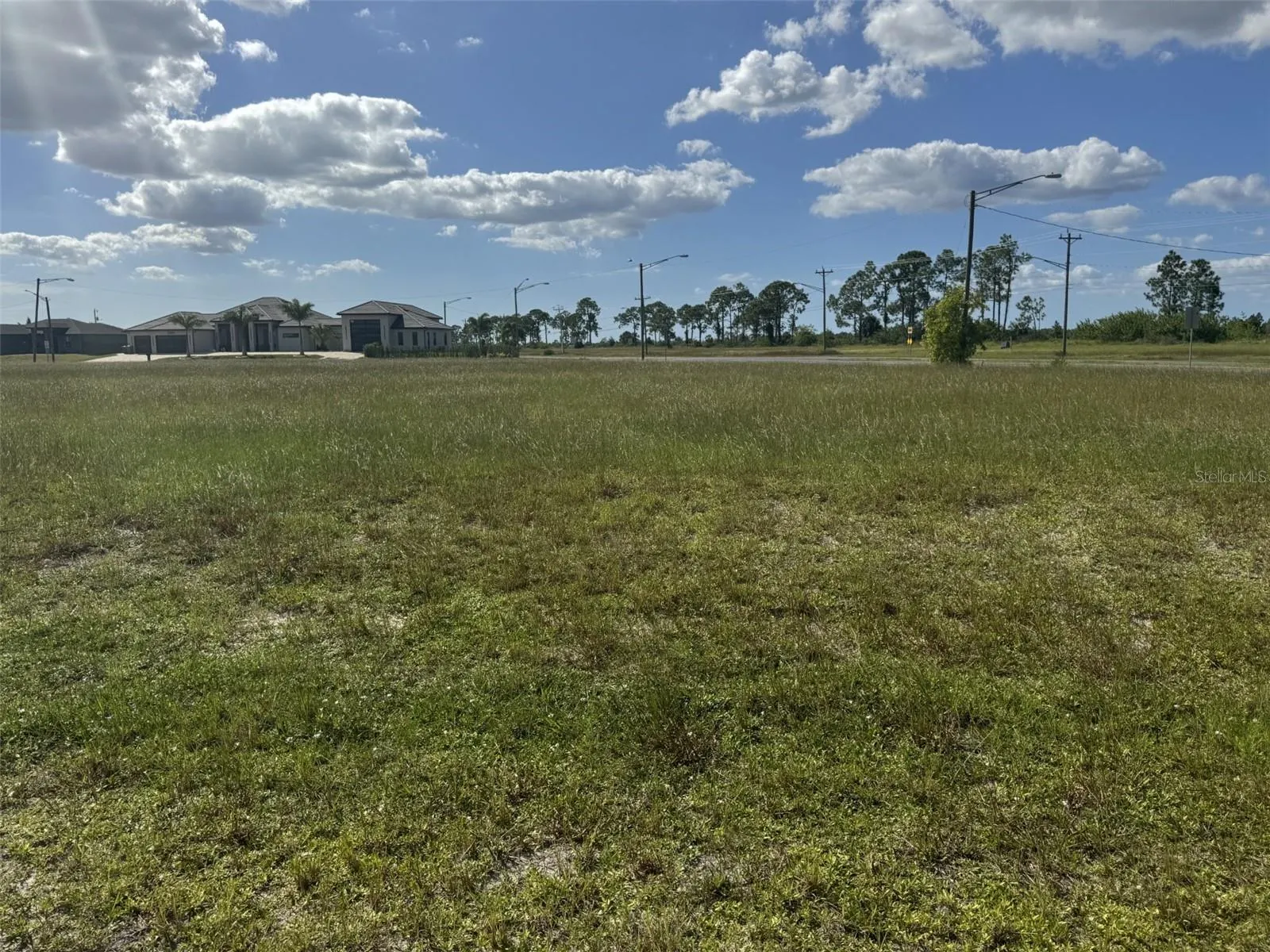 3030 NW 7TH PL