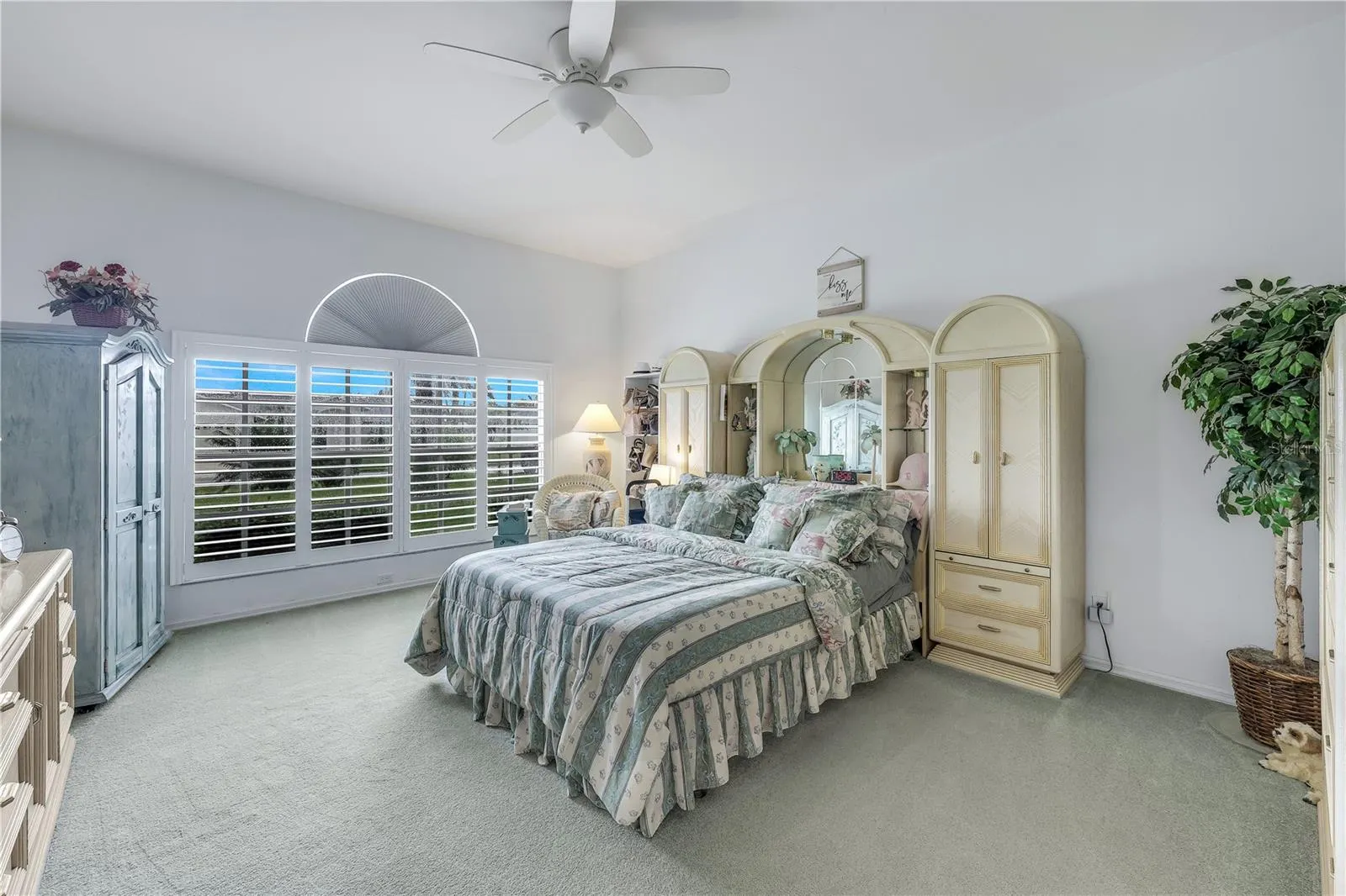 305 SE 31ST ST