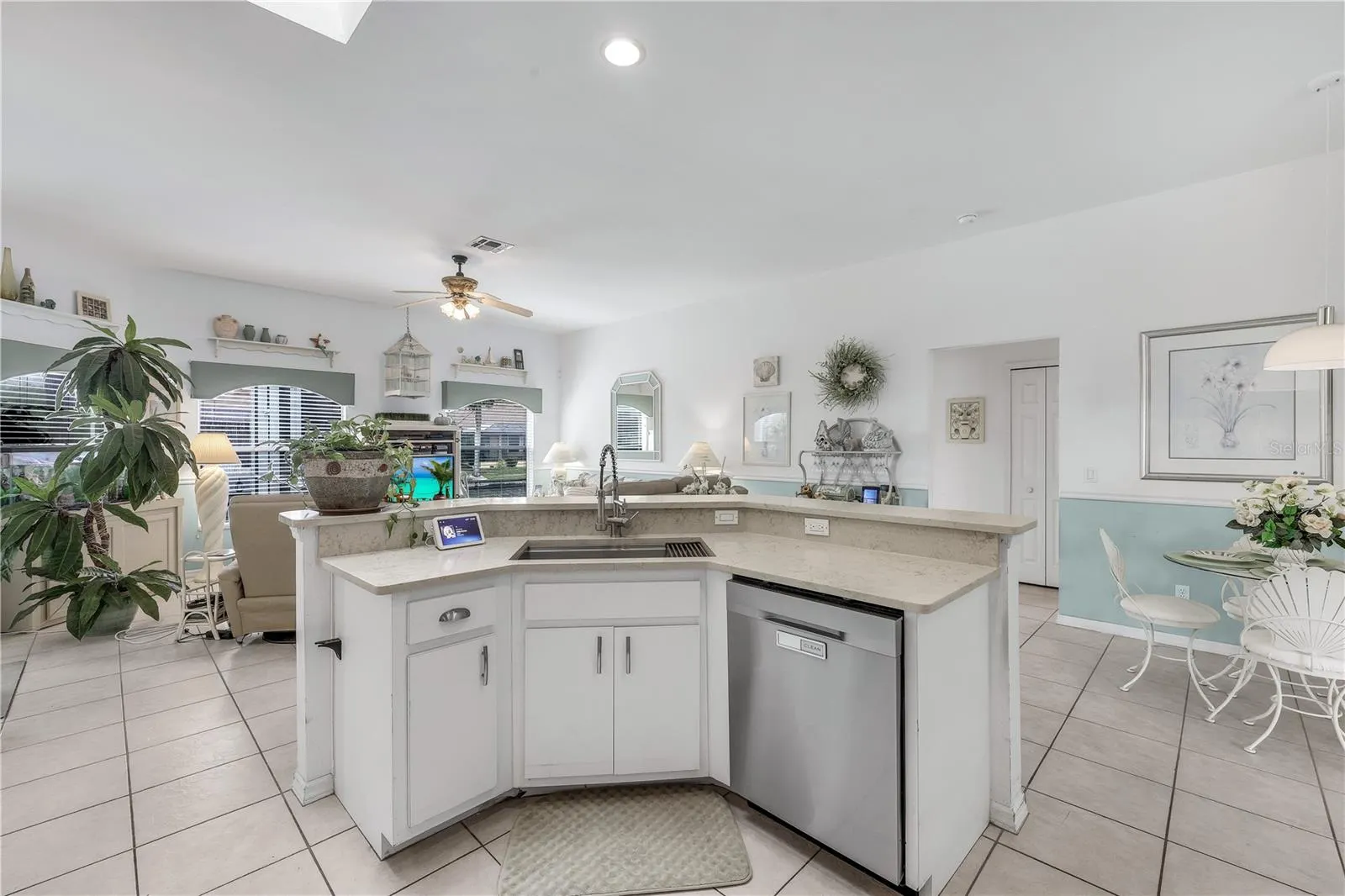 305 SE 31ST ST