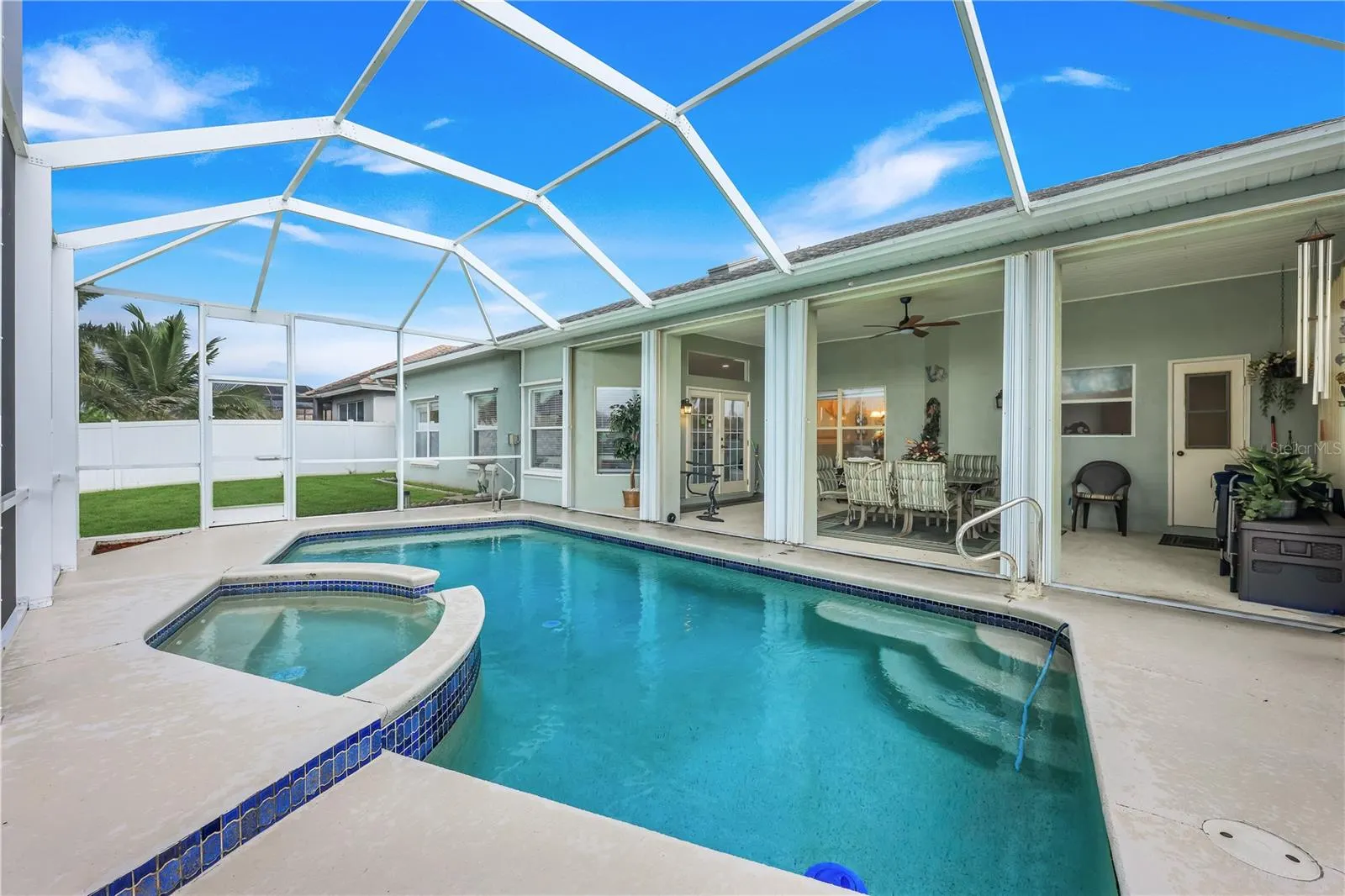 305 SE 31ST ST