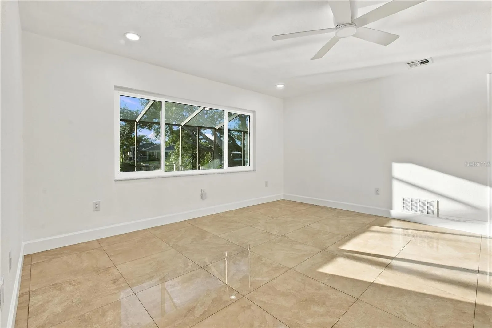 511 BONITO AVE