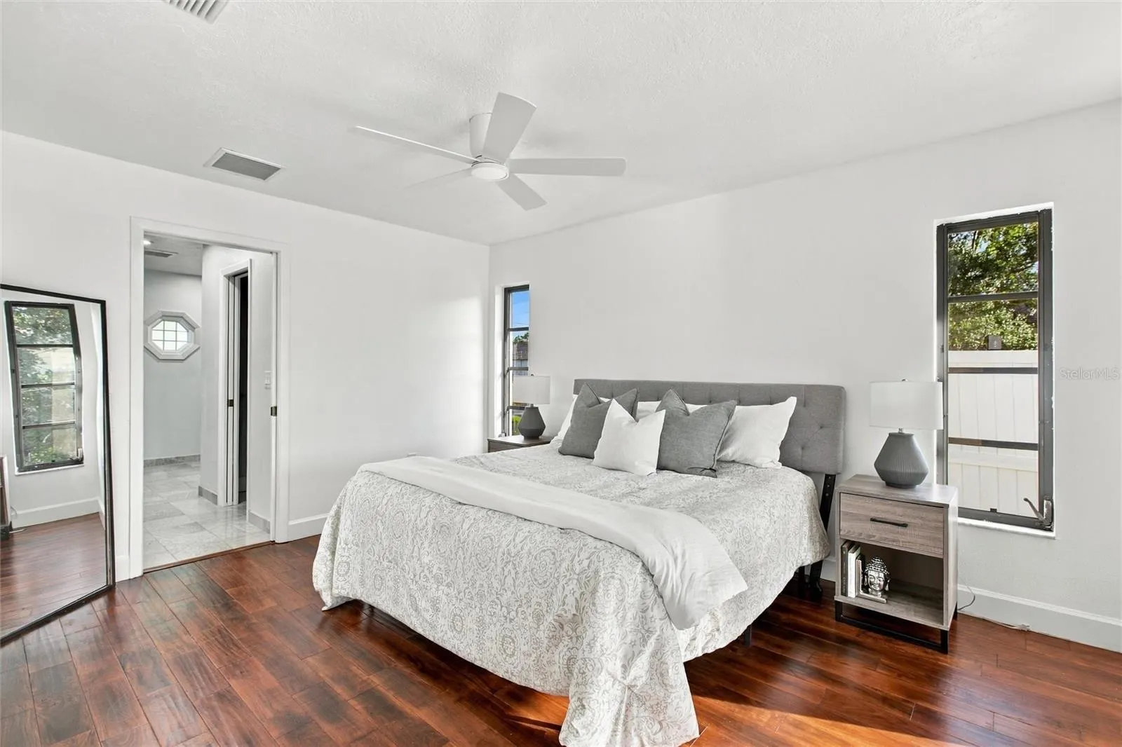 511 BONITO AVE