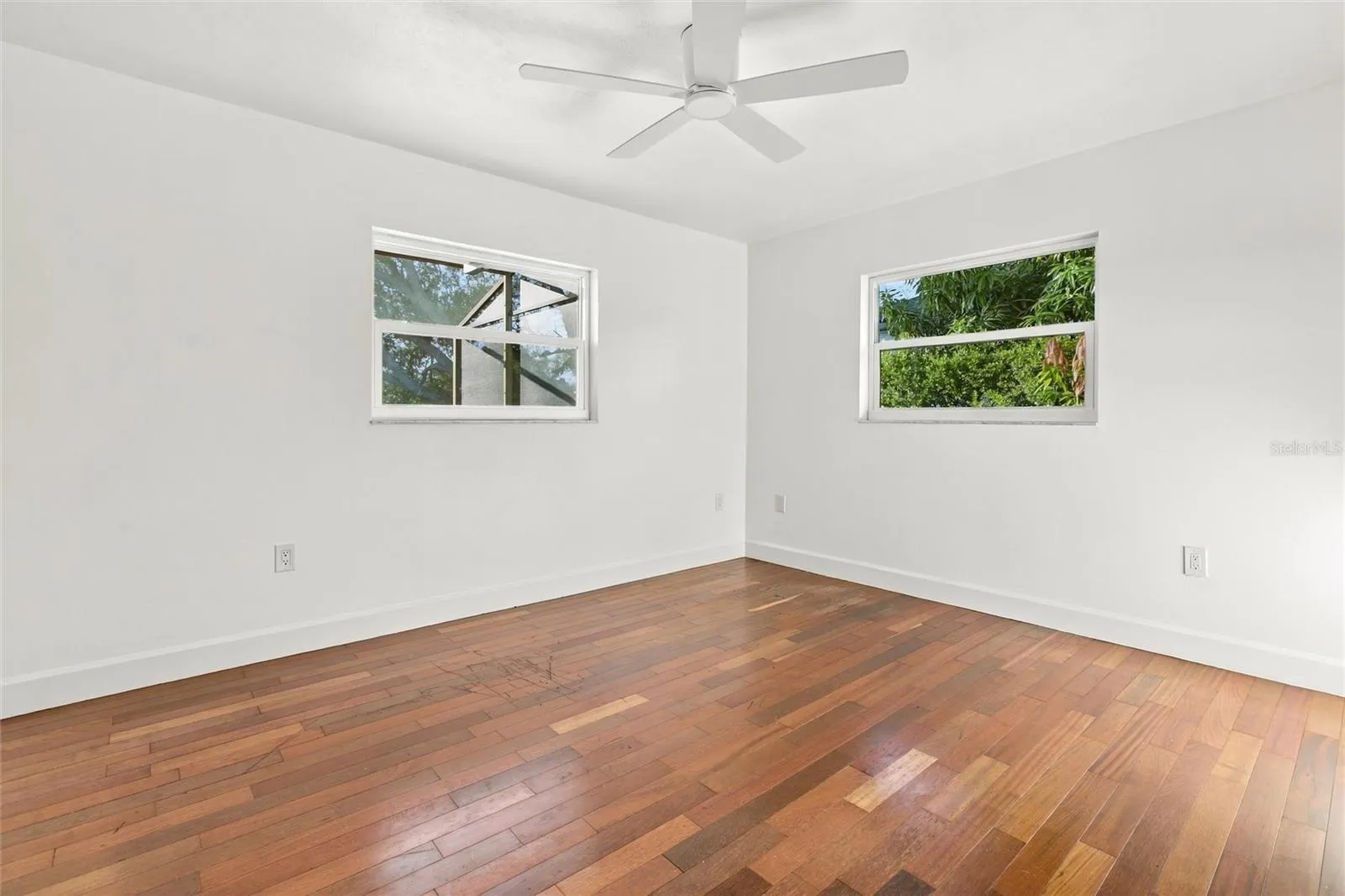 511 BONITO AVE