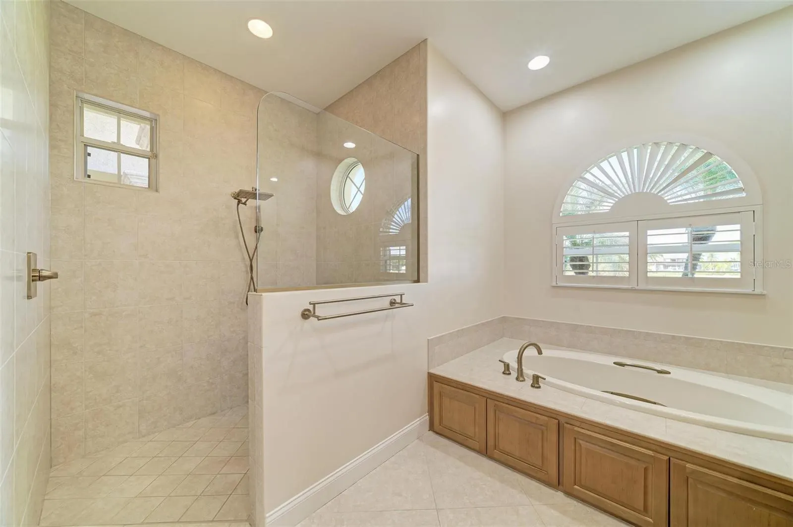1245 WHIPPOORWILL CT