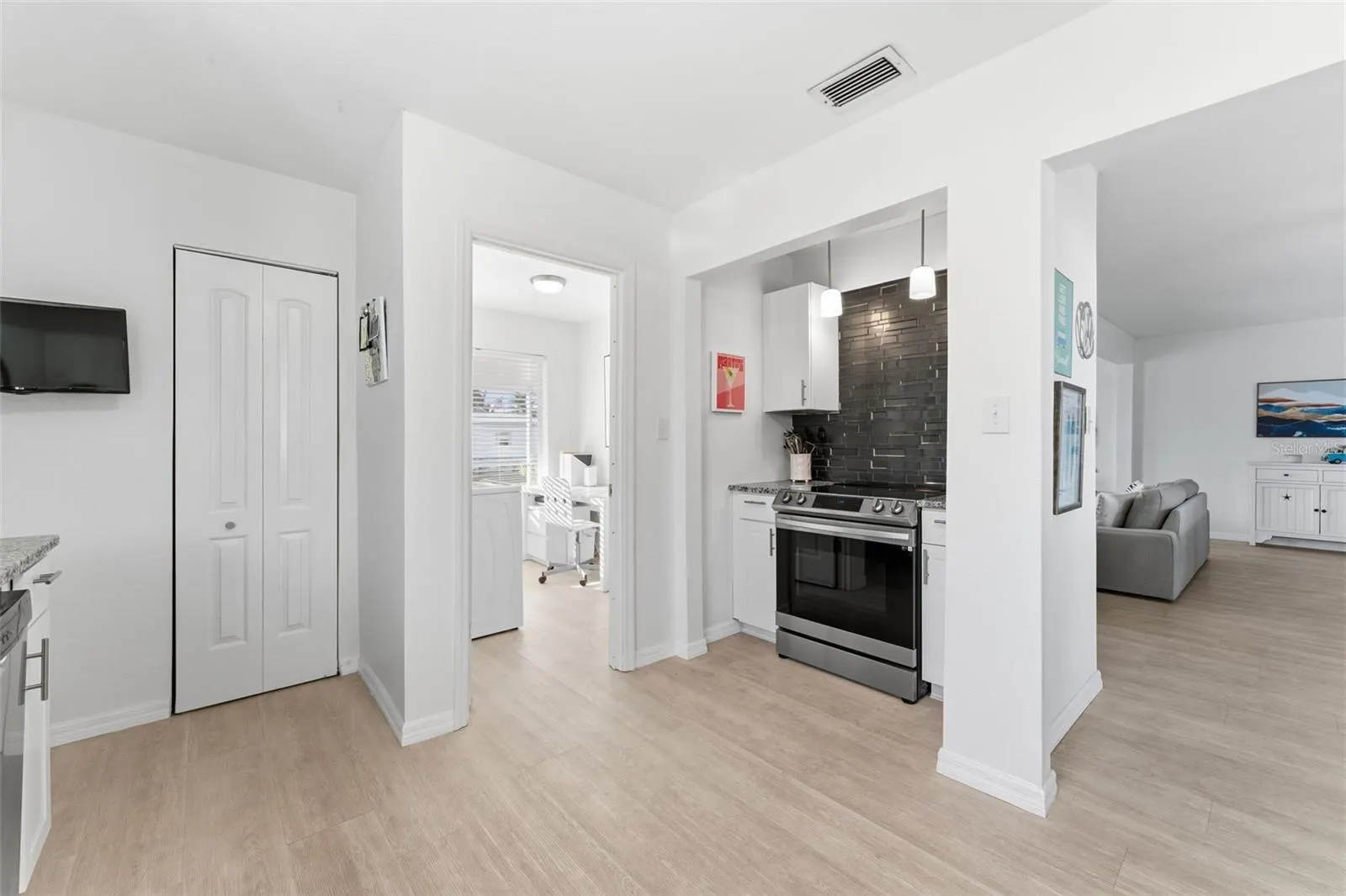 4145 GARDNER DR