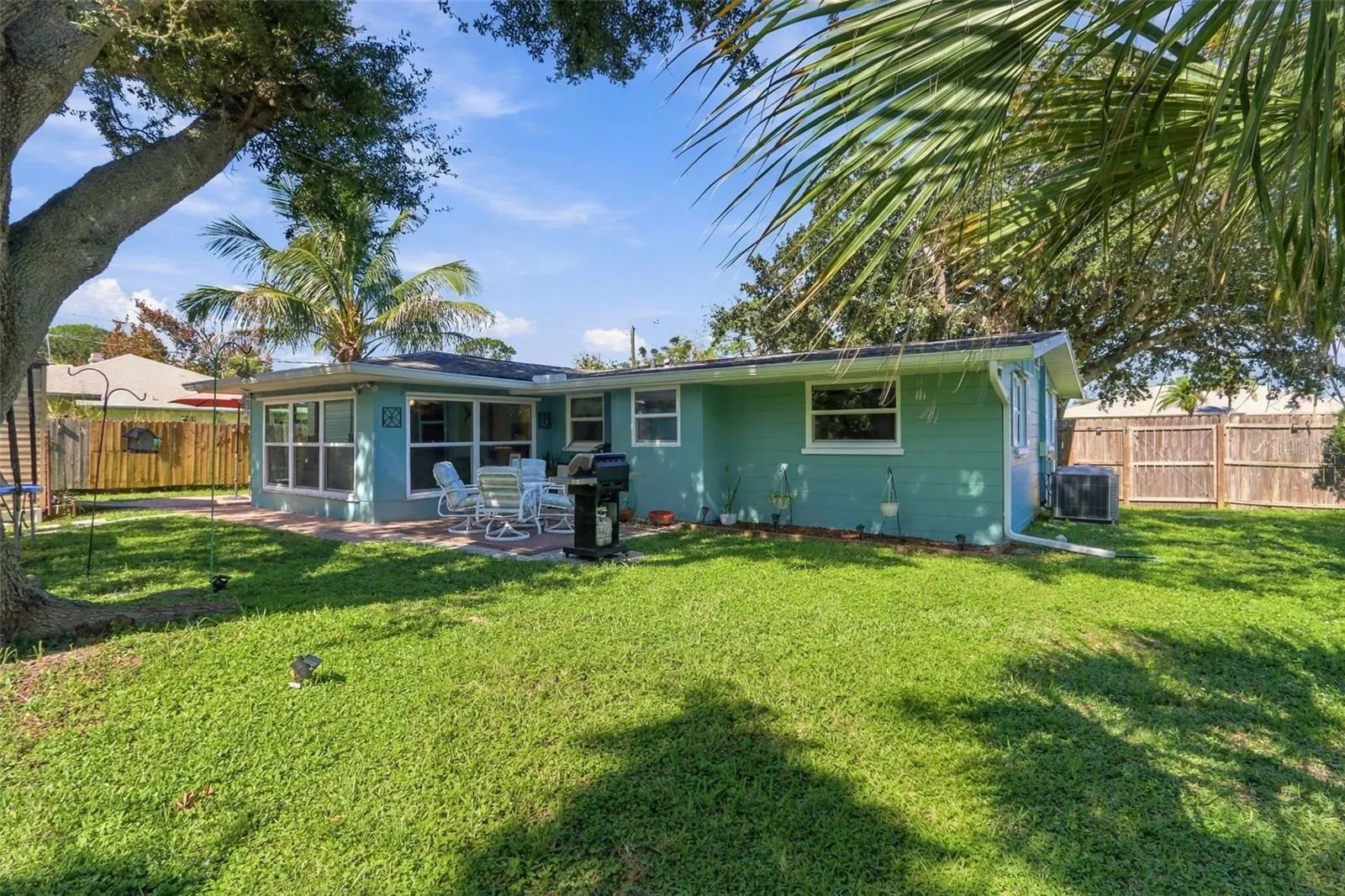 945 HORIZON RD