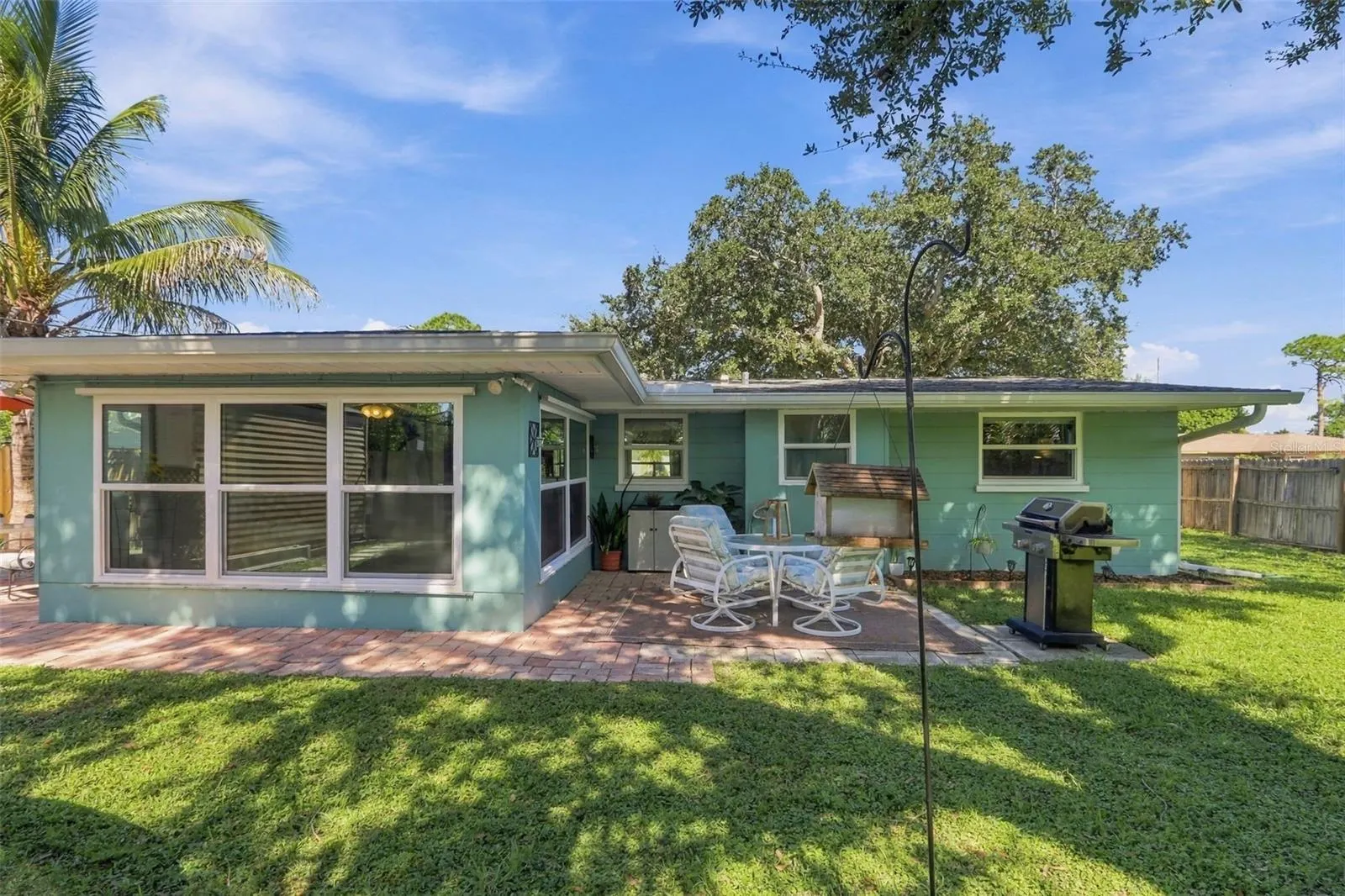 945 HORIZON RD