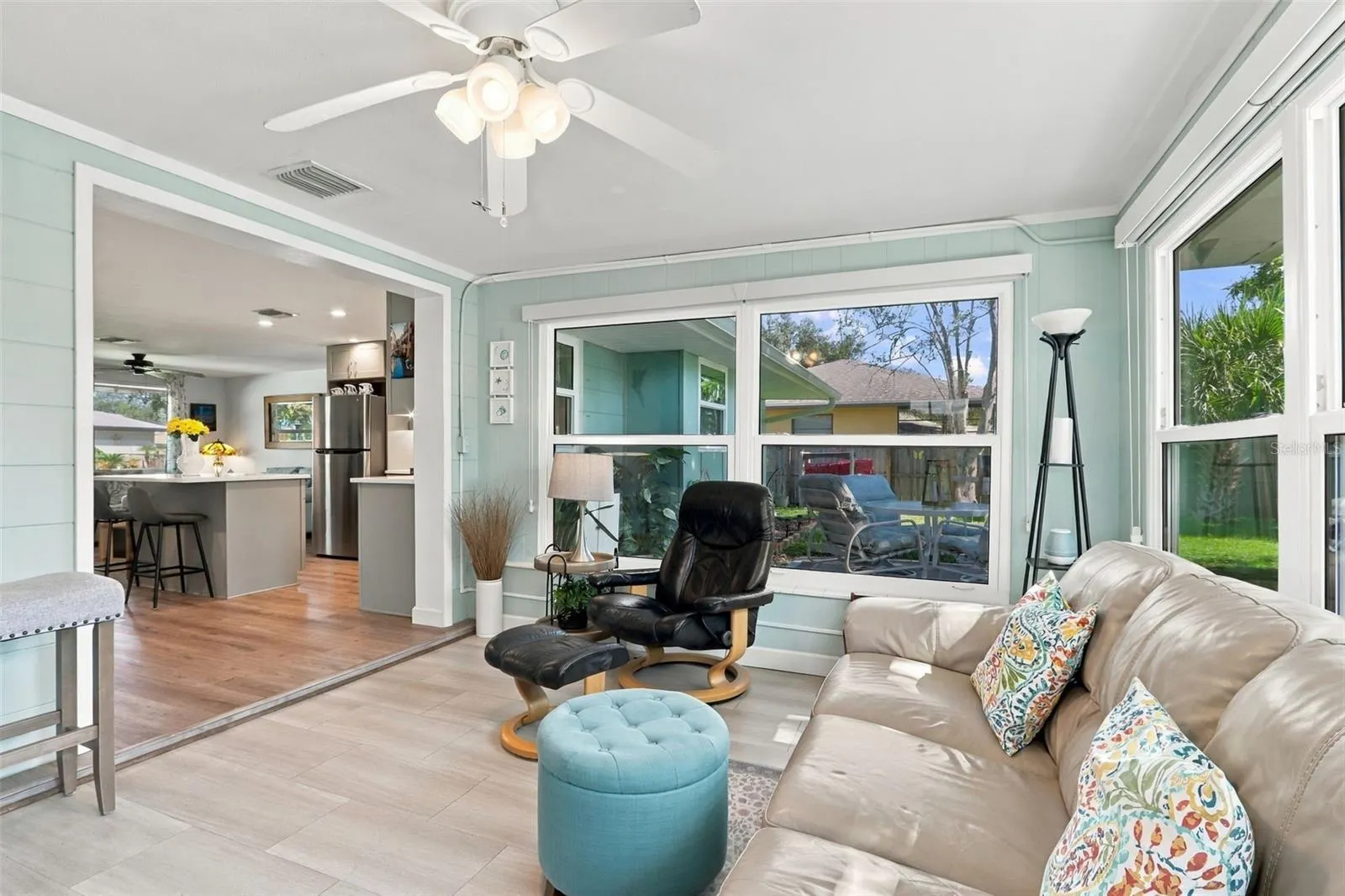 945 HORIZON RD